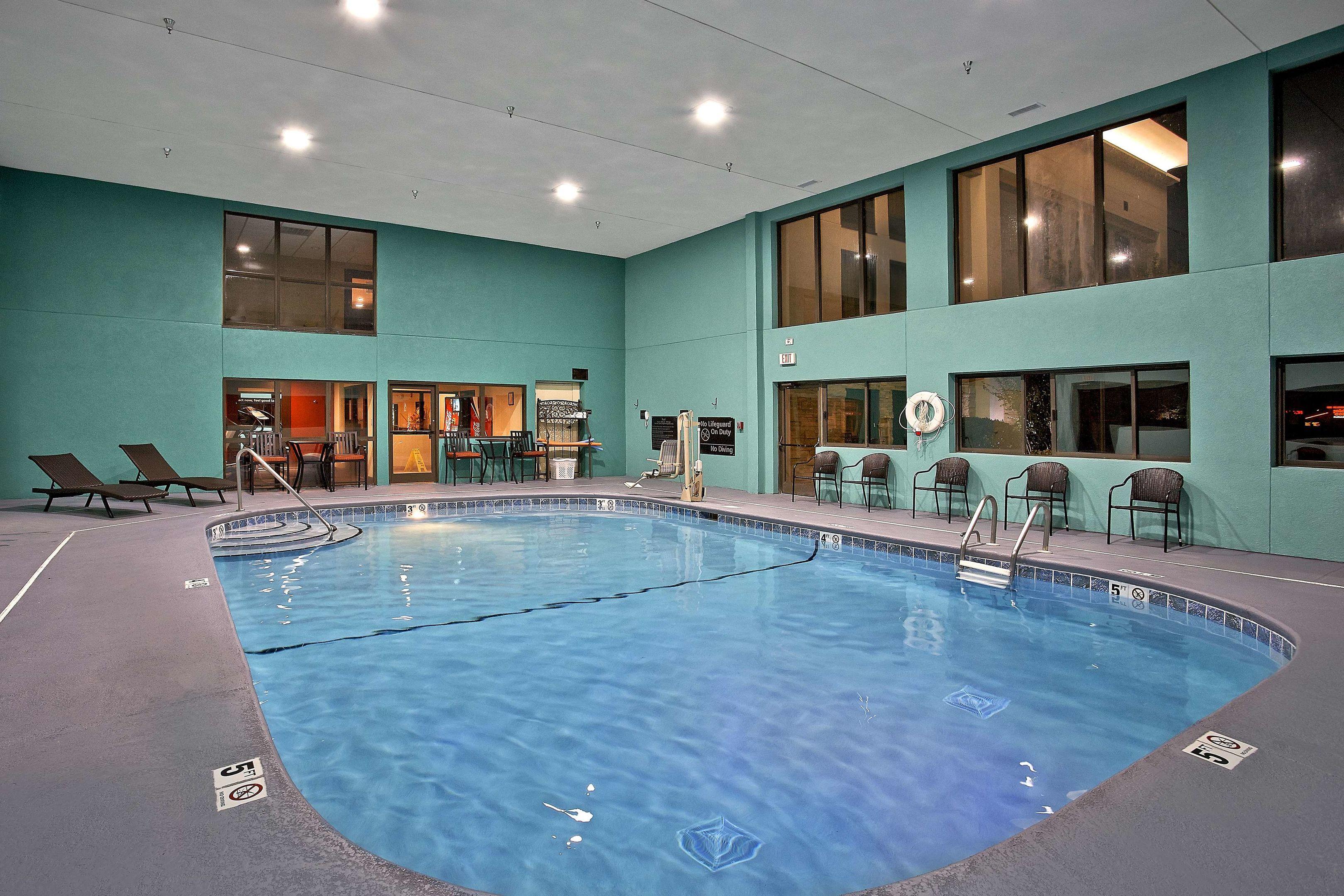 Hampton Inn Sevierville — photo 4