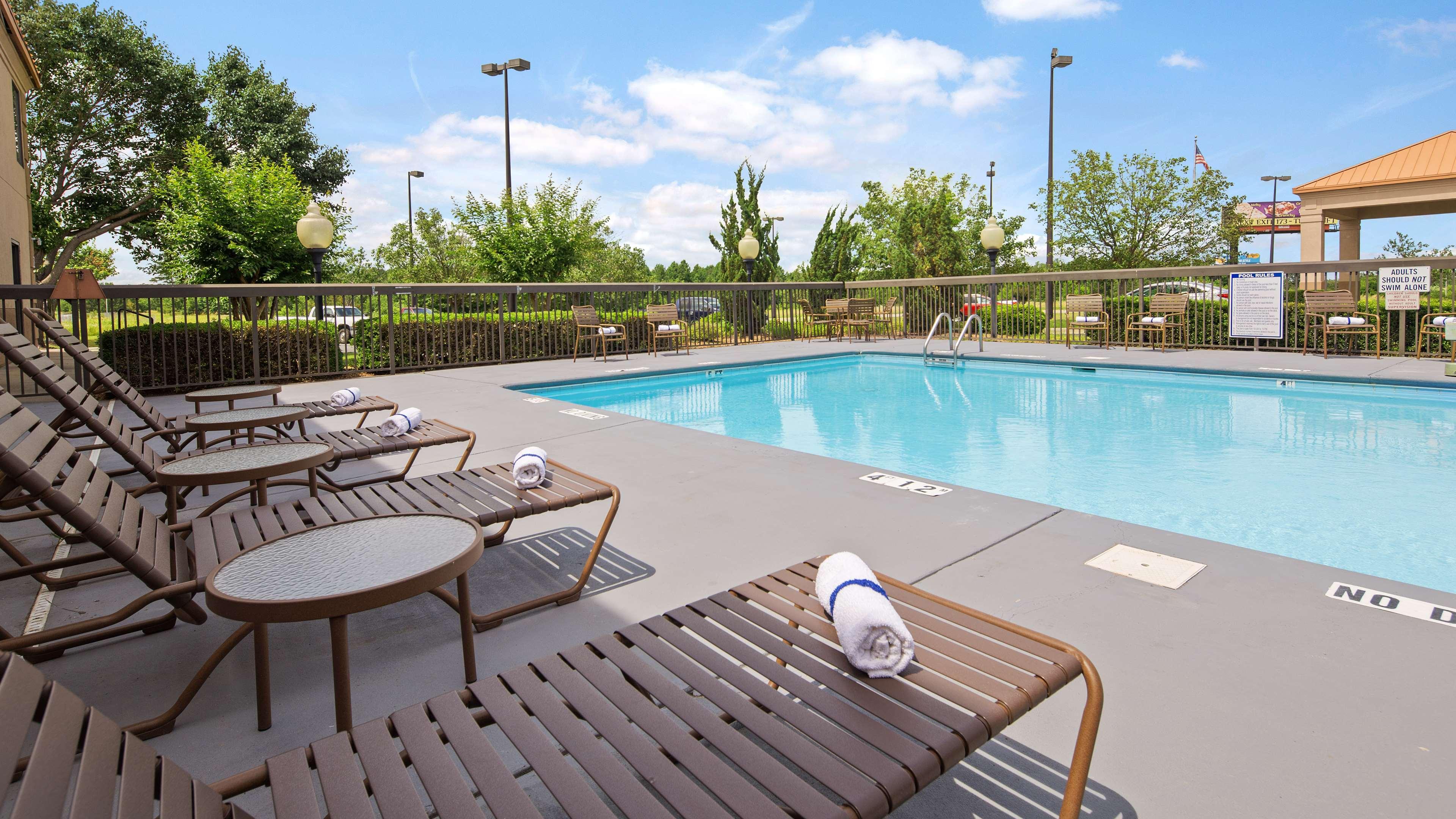 Best Western Roanoke Rapids Hotel & Suites — photo 3
