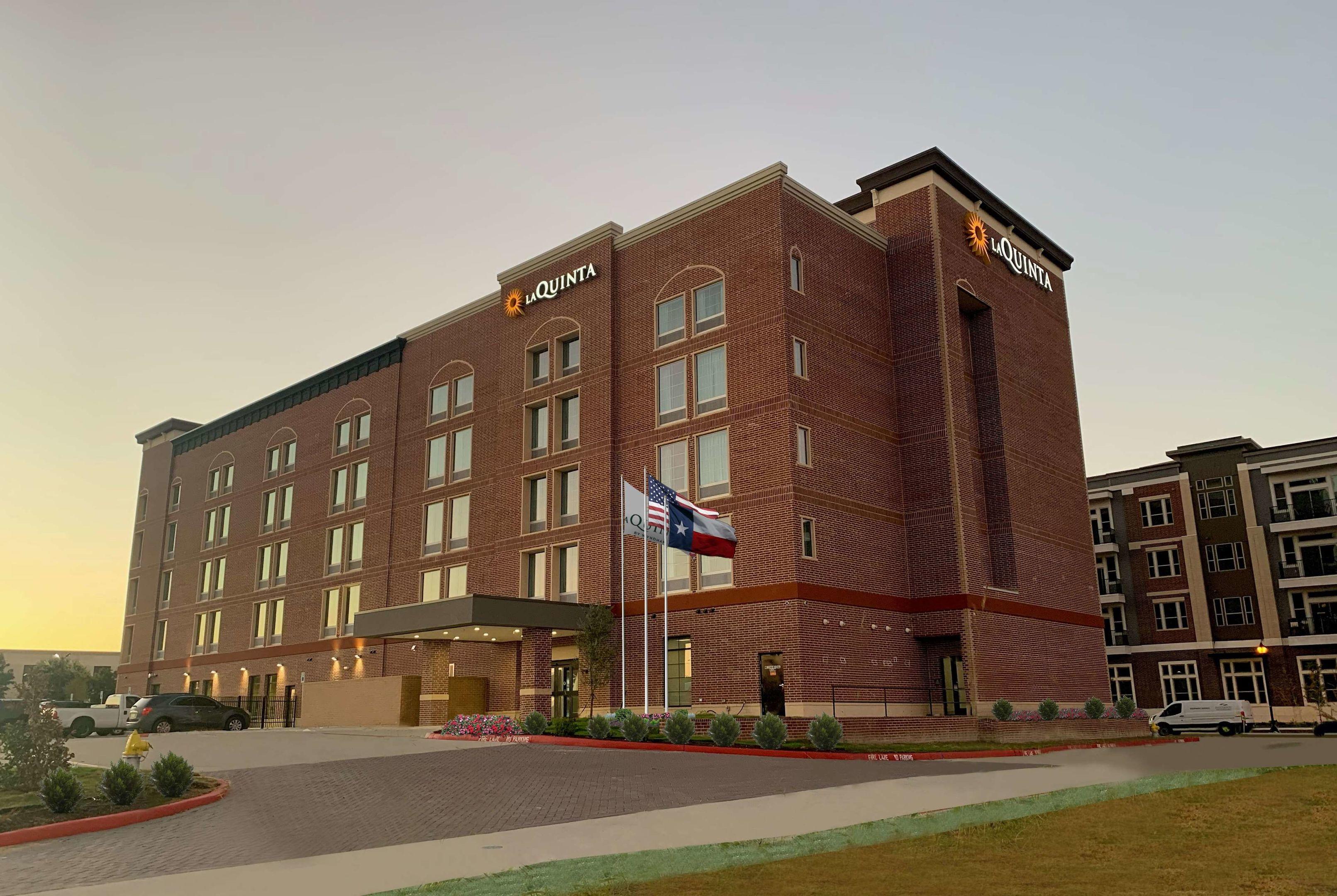 La Quinta Inn & Suites Frisco Fieldhouse North