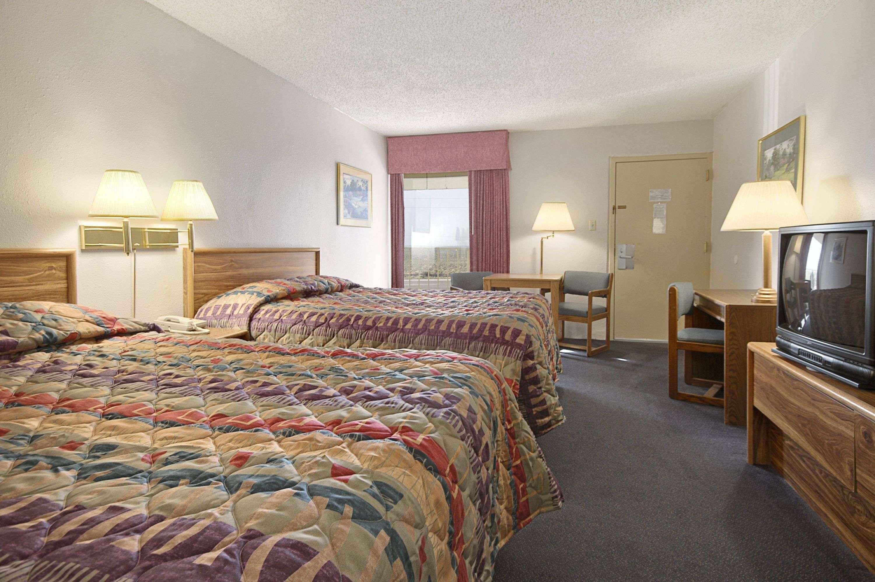 Ramada by Wyndham Sterling — photo 4