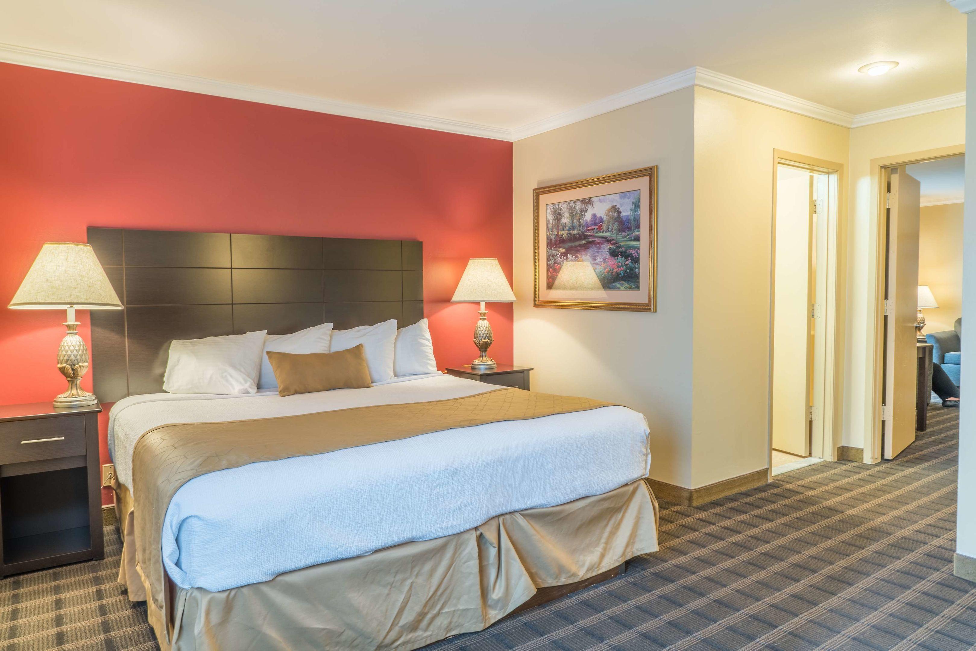 Best Western Inn & Suites — photo 5