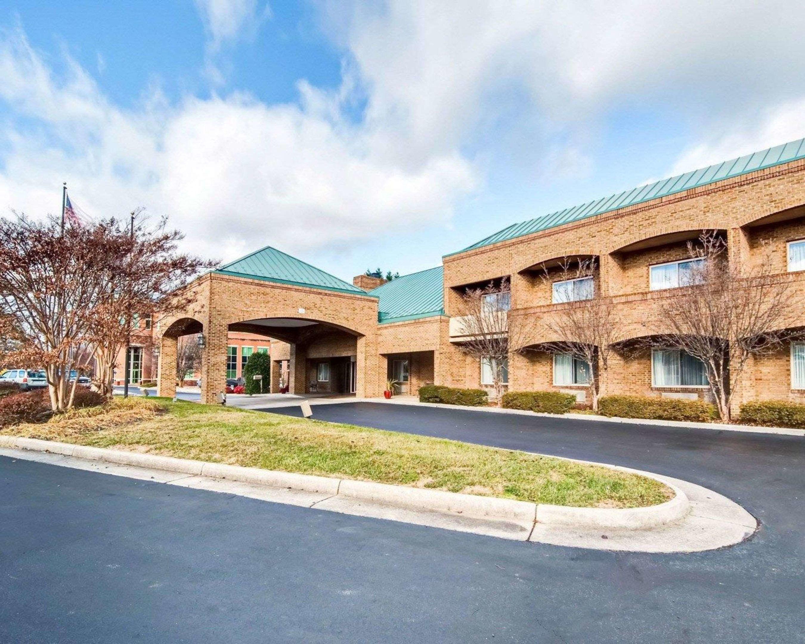 Comfort Suites Inn At Ridgewood Farm — photo 5