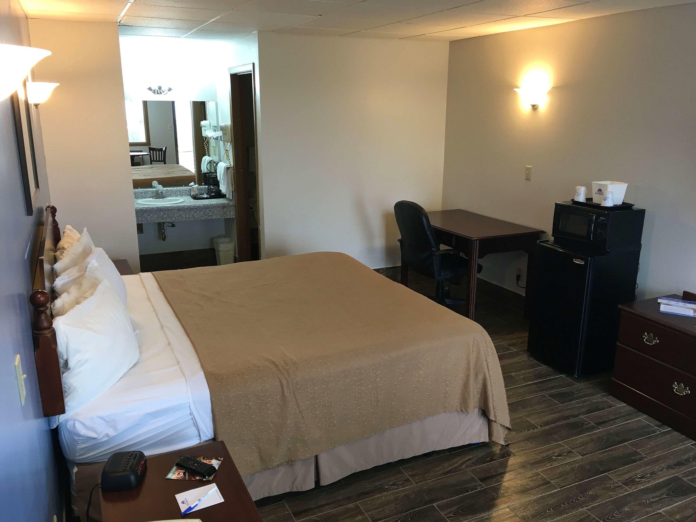 Americas Best Value Inn-Celina — photo 4