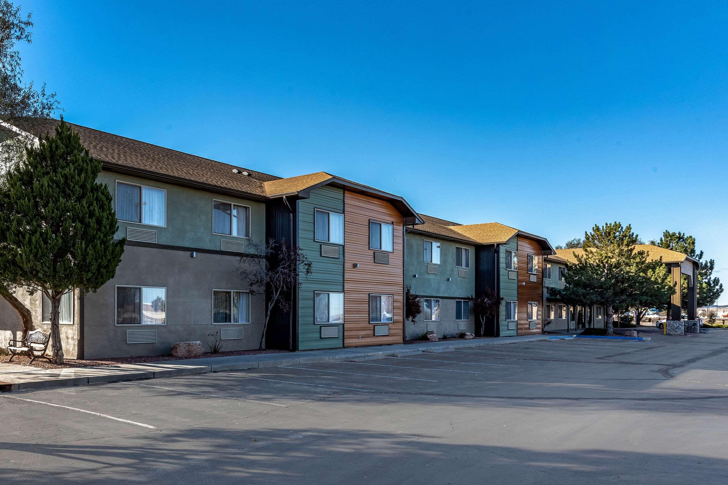 Quality Inn & Suites West — photo 5