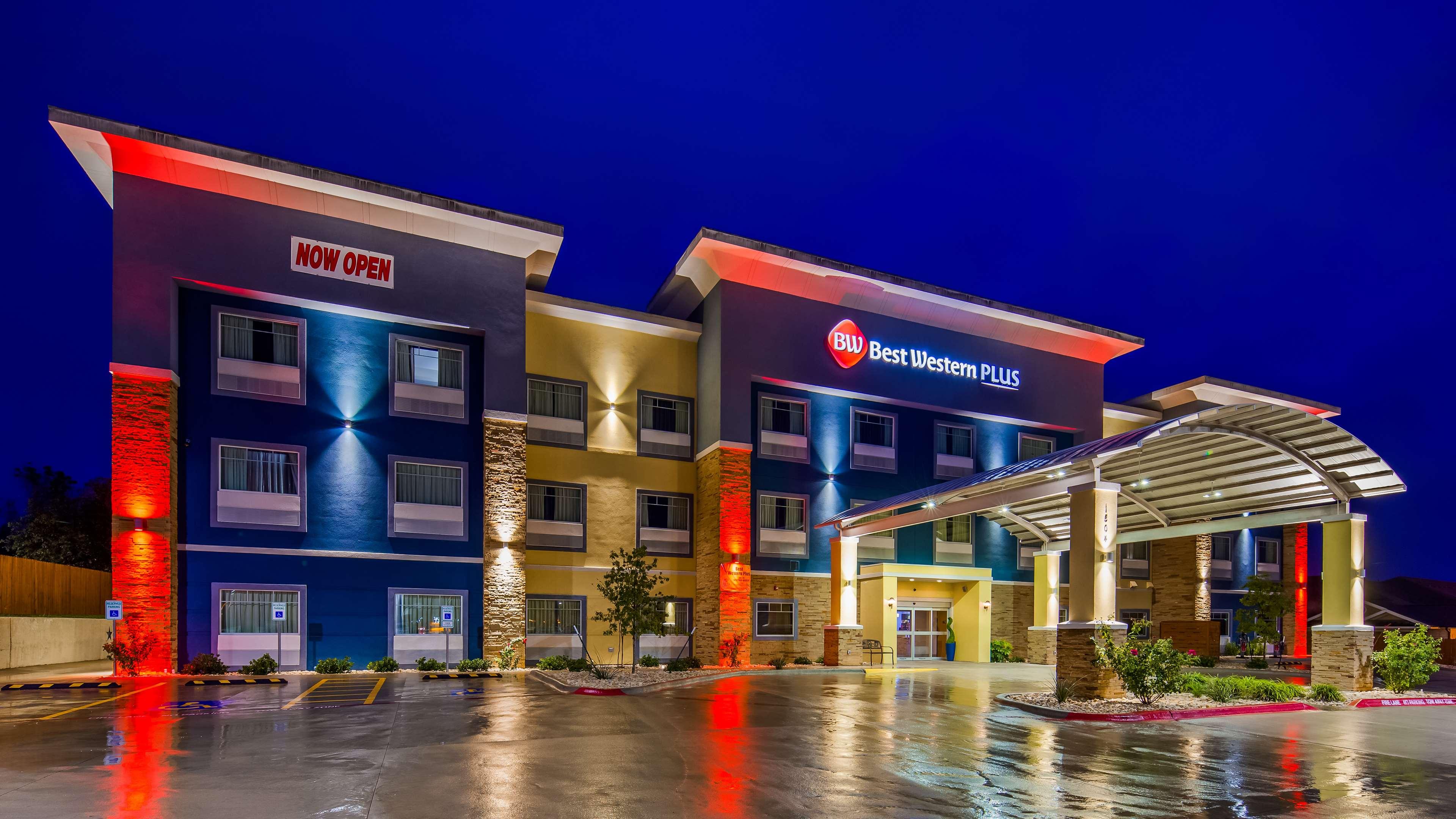Best Western Plus Lampasas Inn & Suites — photo 4
