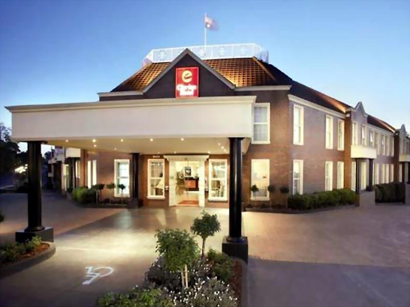 Canterbury International Hotel — photo 1