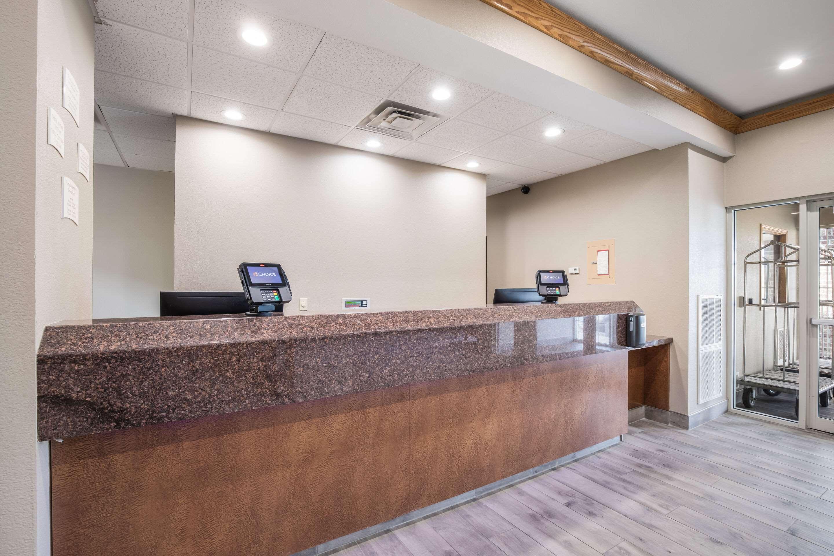 Quality Inn & Suites — photo 4