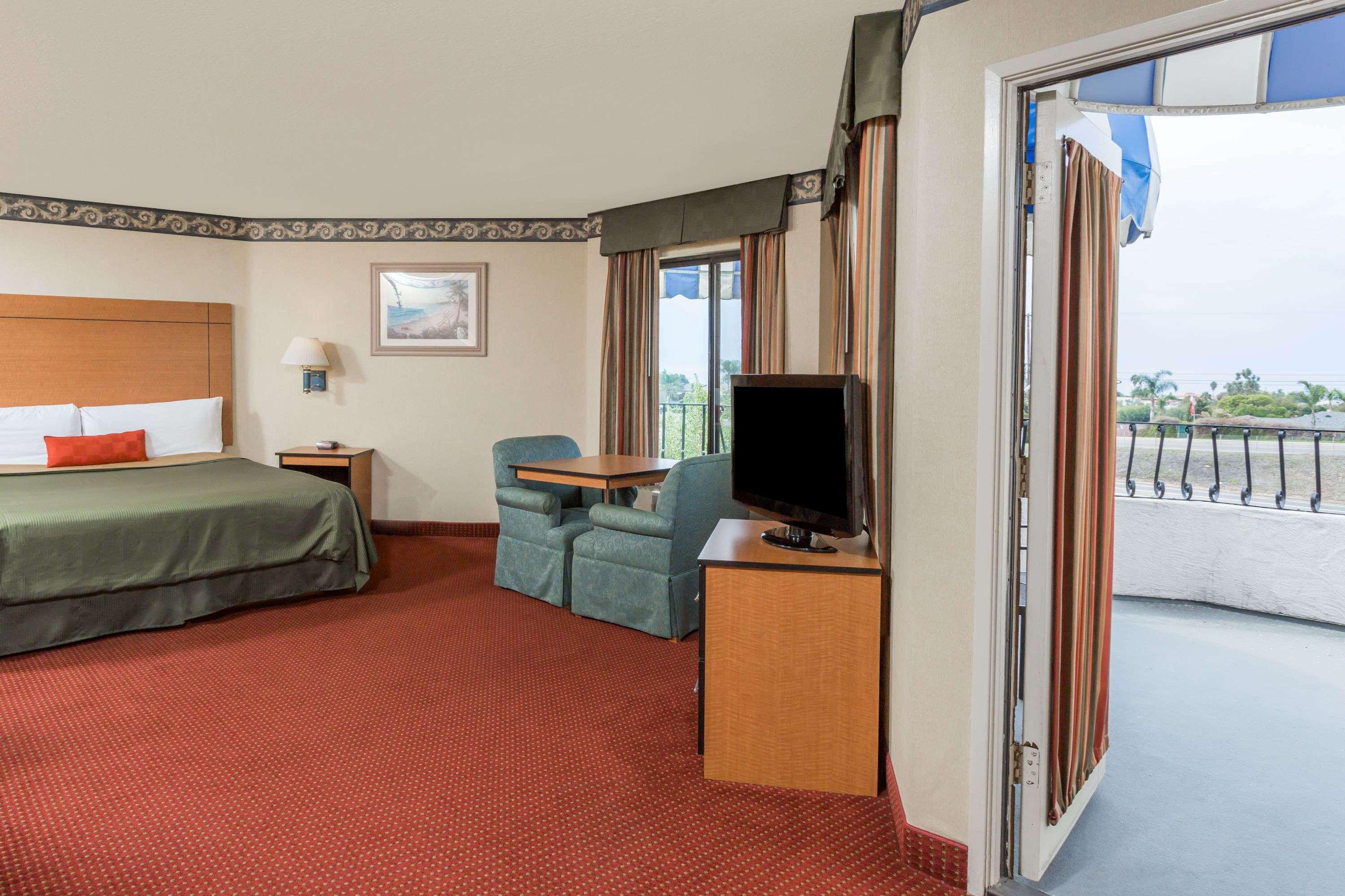 Travelodge by Wyndham San Clemente Beach — photo 5