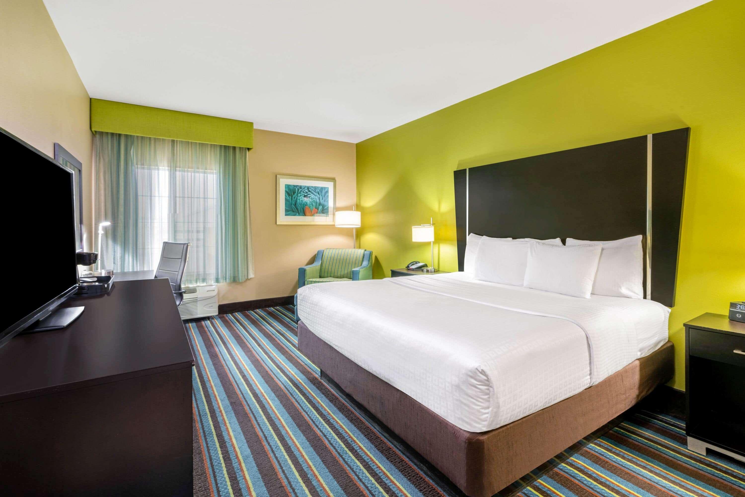 La Quinta Inn & Suites by Wyndham Muskogee — photo 5