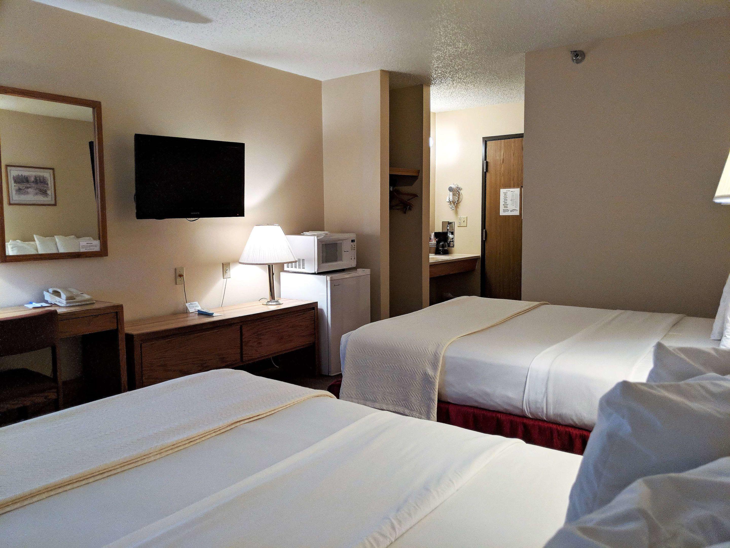 Americas Best Value Inn-Torrington — photo 4