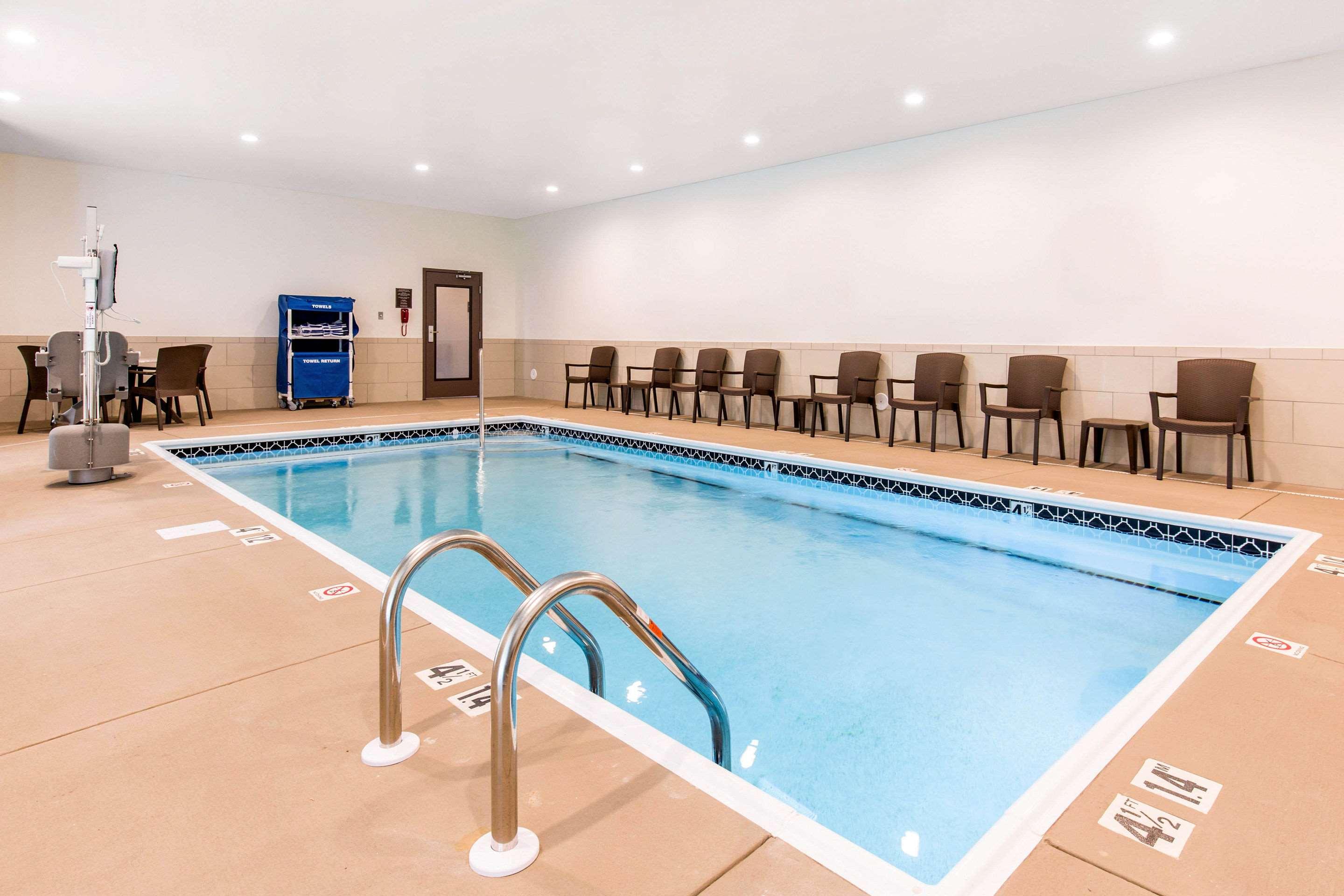 Sleep Inn & Suites — photo 4