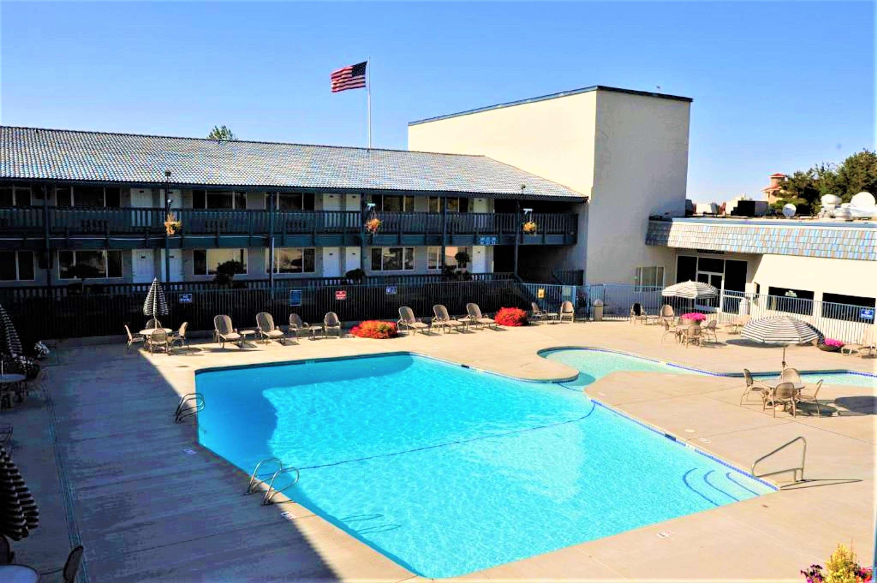 Riverfront Hotel, SureStay Collection by Best Western — photo 3