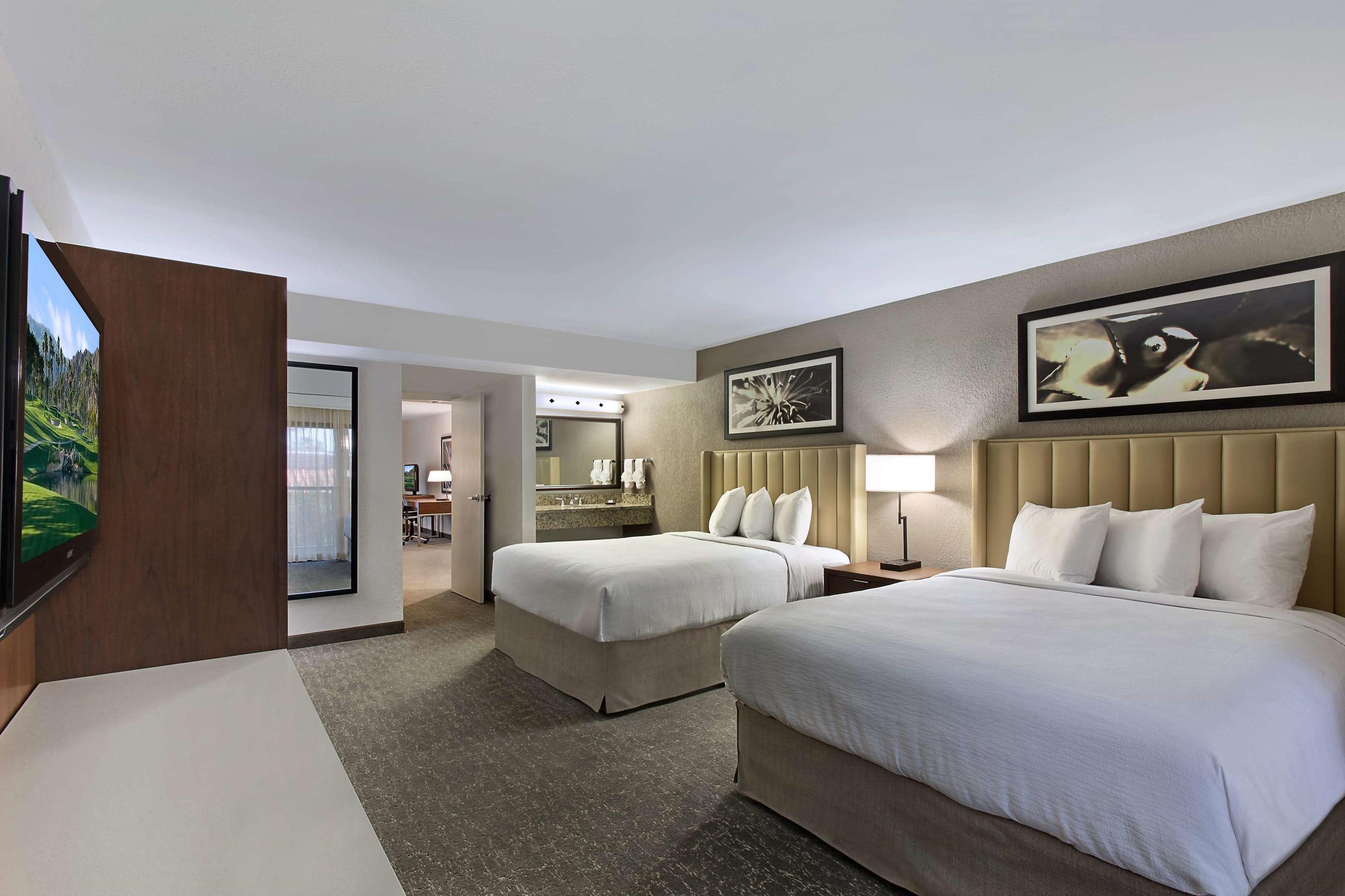 Embassy Suites by Hilton Palm Desert — photo 3