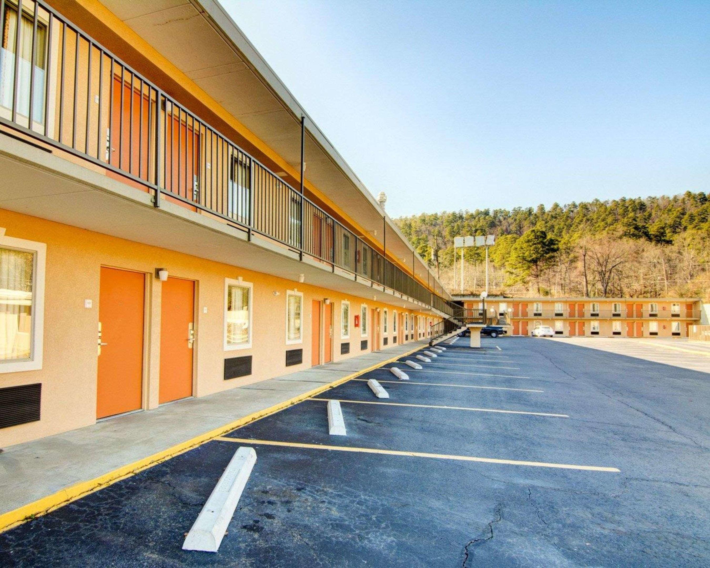 Rodeway Inn Hot Springs — photo 4