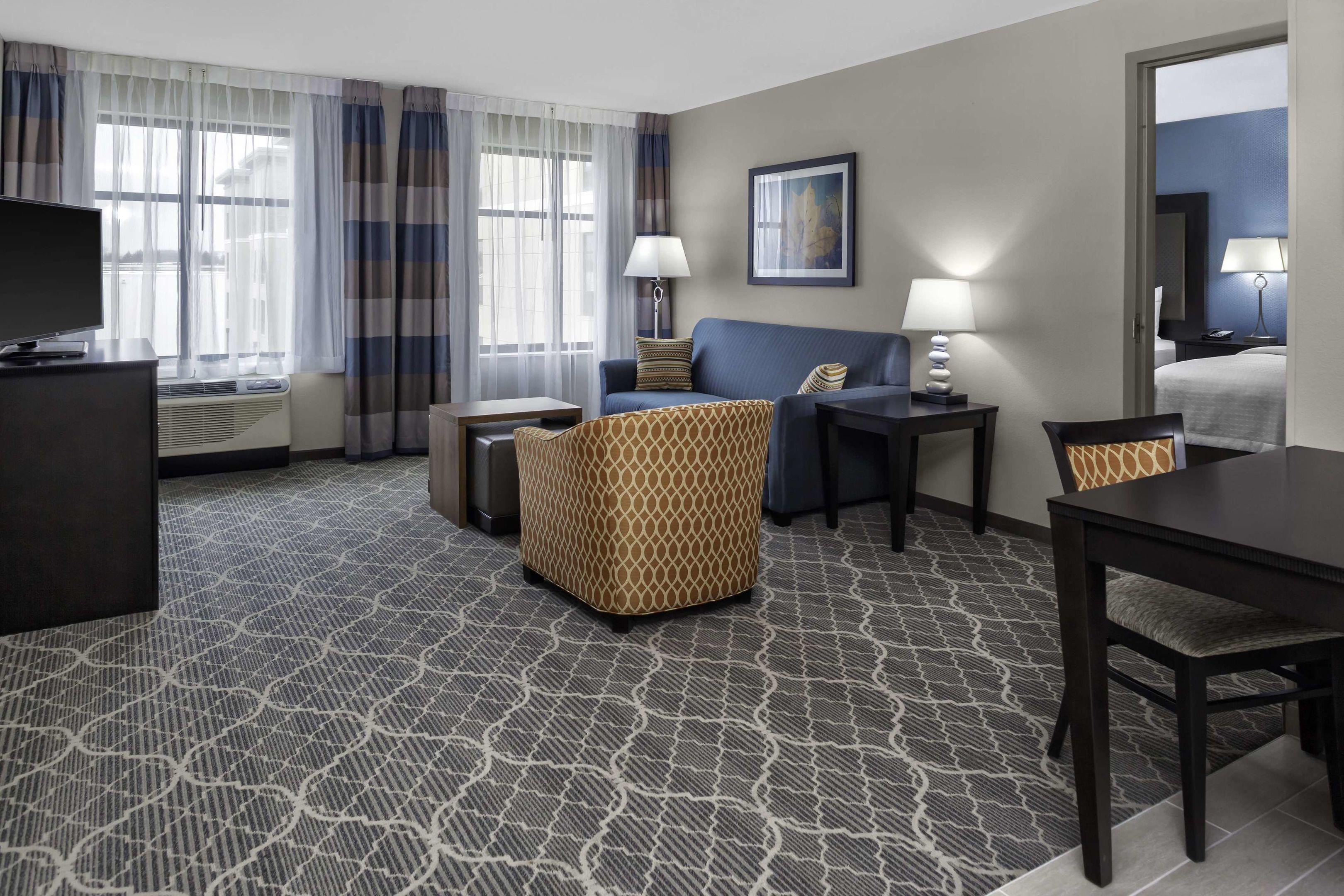 Homewood Suites By Hilton Wauwatosa Milwaukee — photo 4