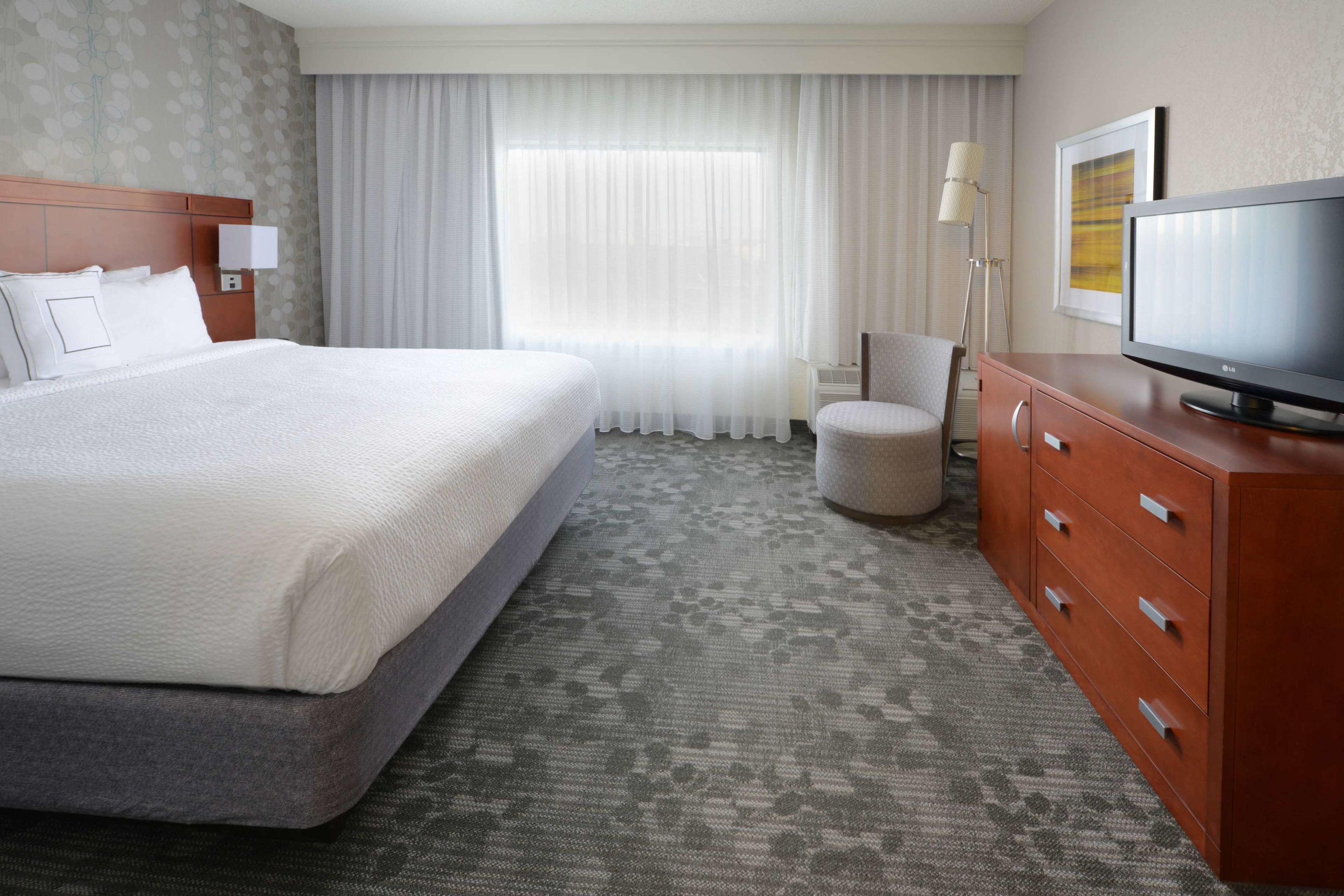 Sonesta Select Dallas Central Expressway — photo 3