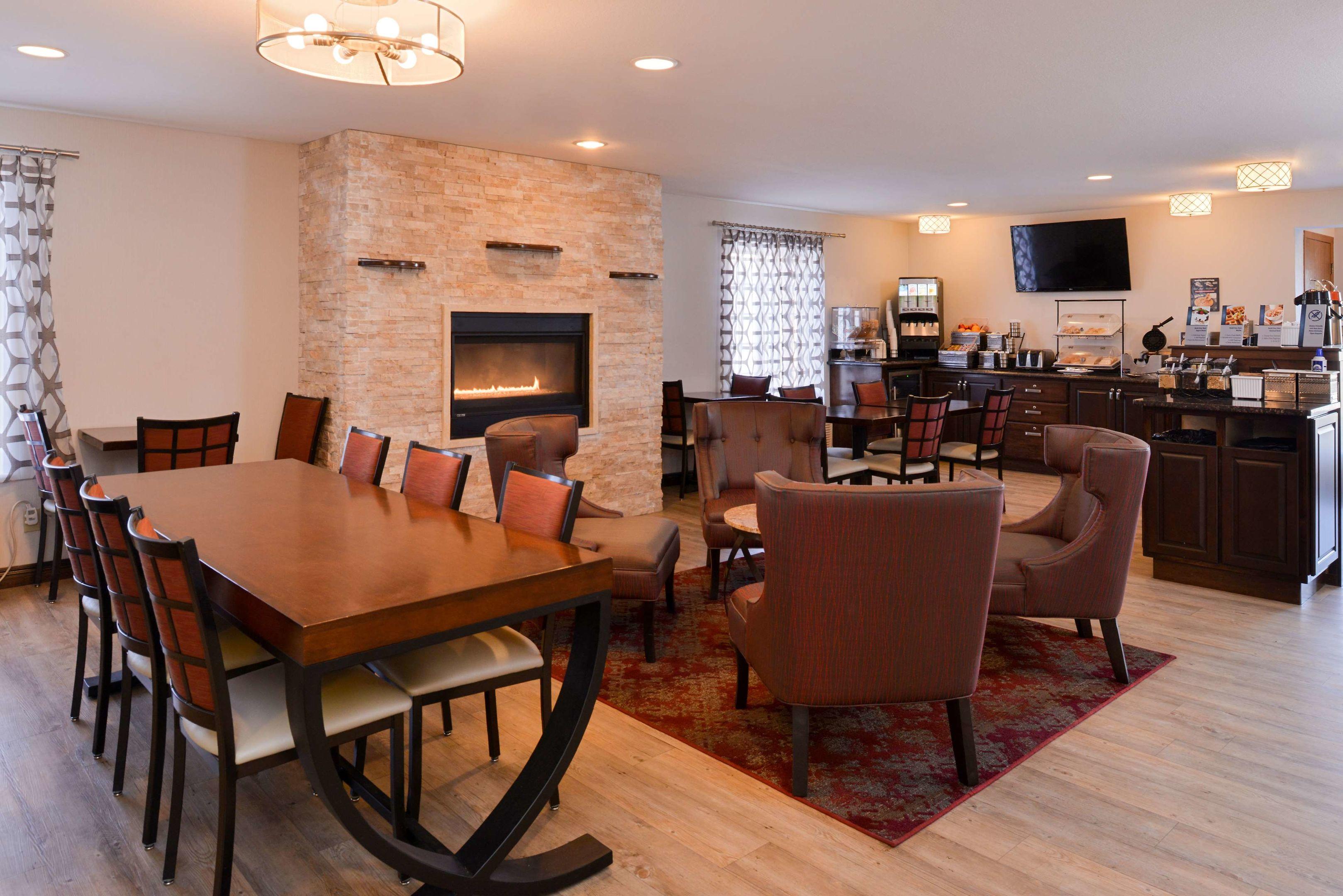 Best Western Designer Inn & Suites — photo 5
