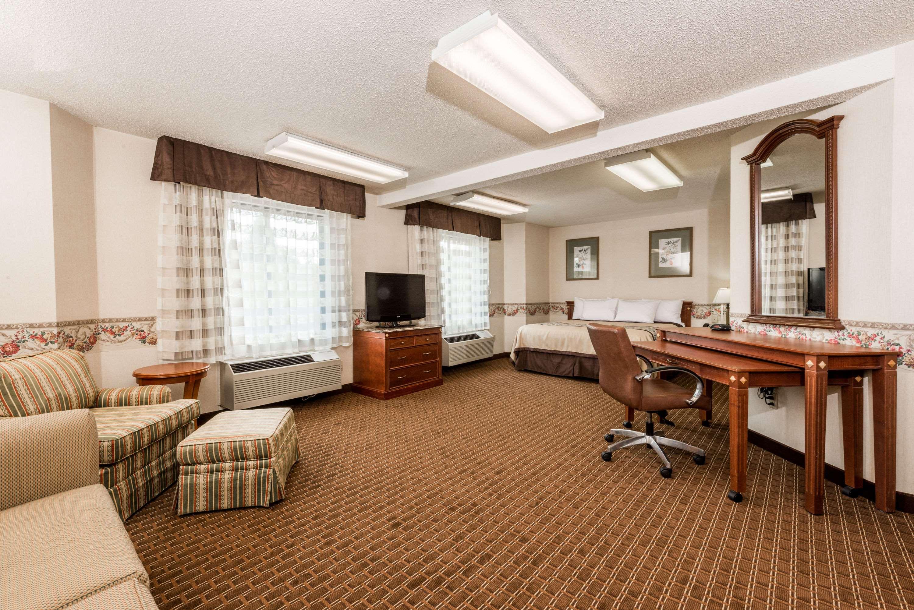 Days Inn Yadkinville — photo 4