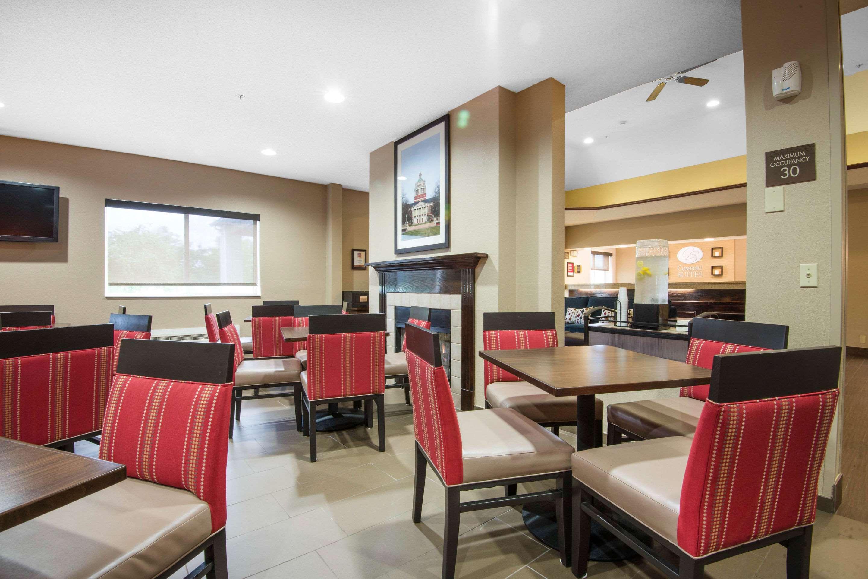 Comfort Suites Rochester — photo 5