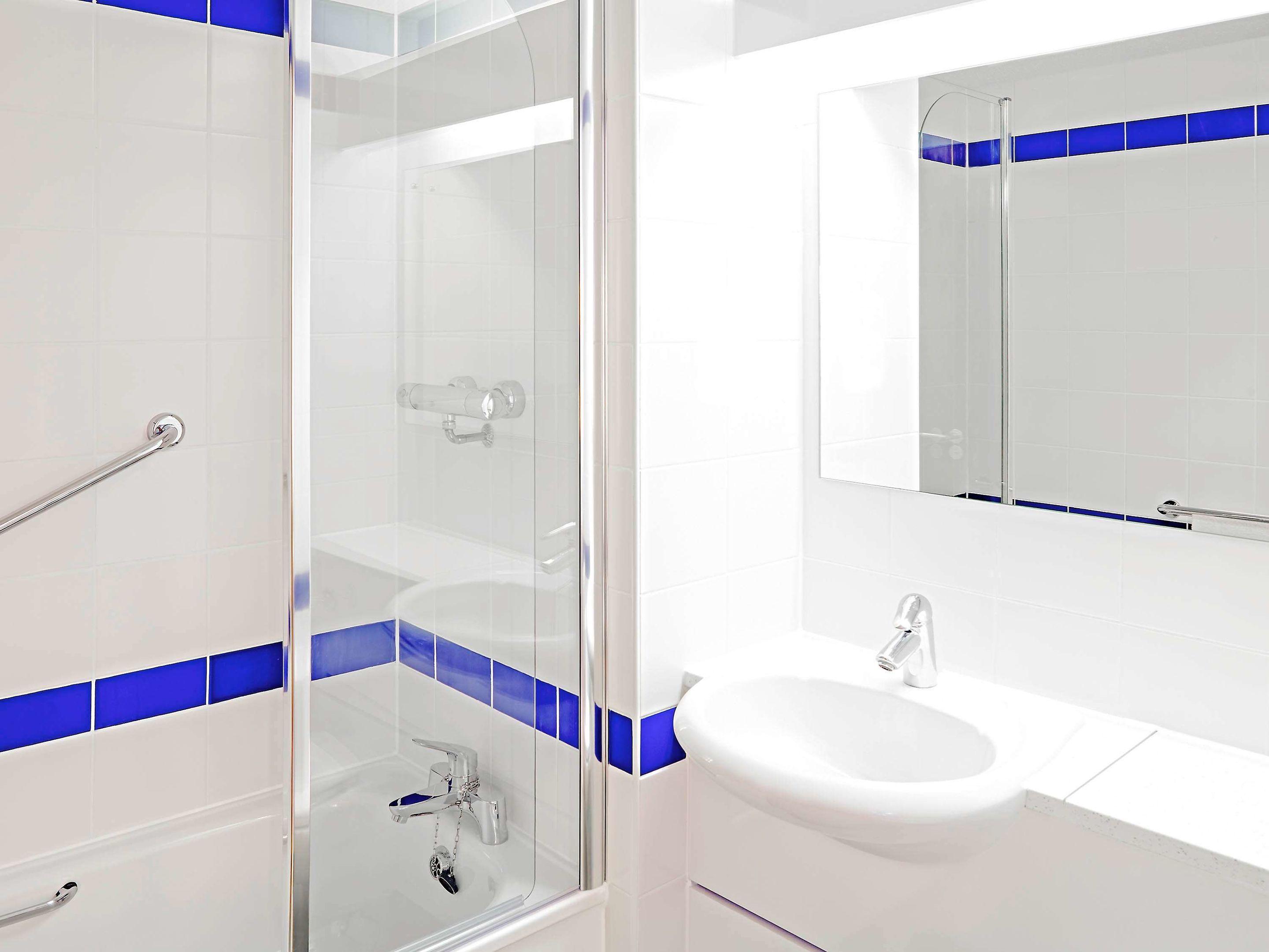 ibis budget Warrington Lymm Services — photo 5