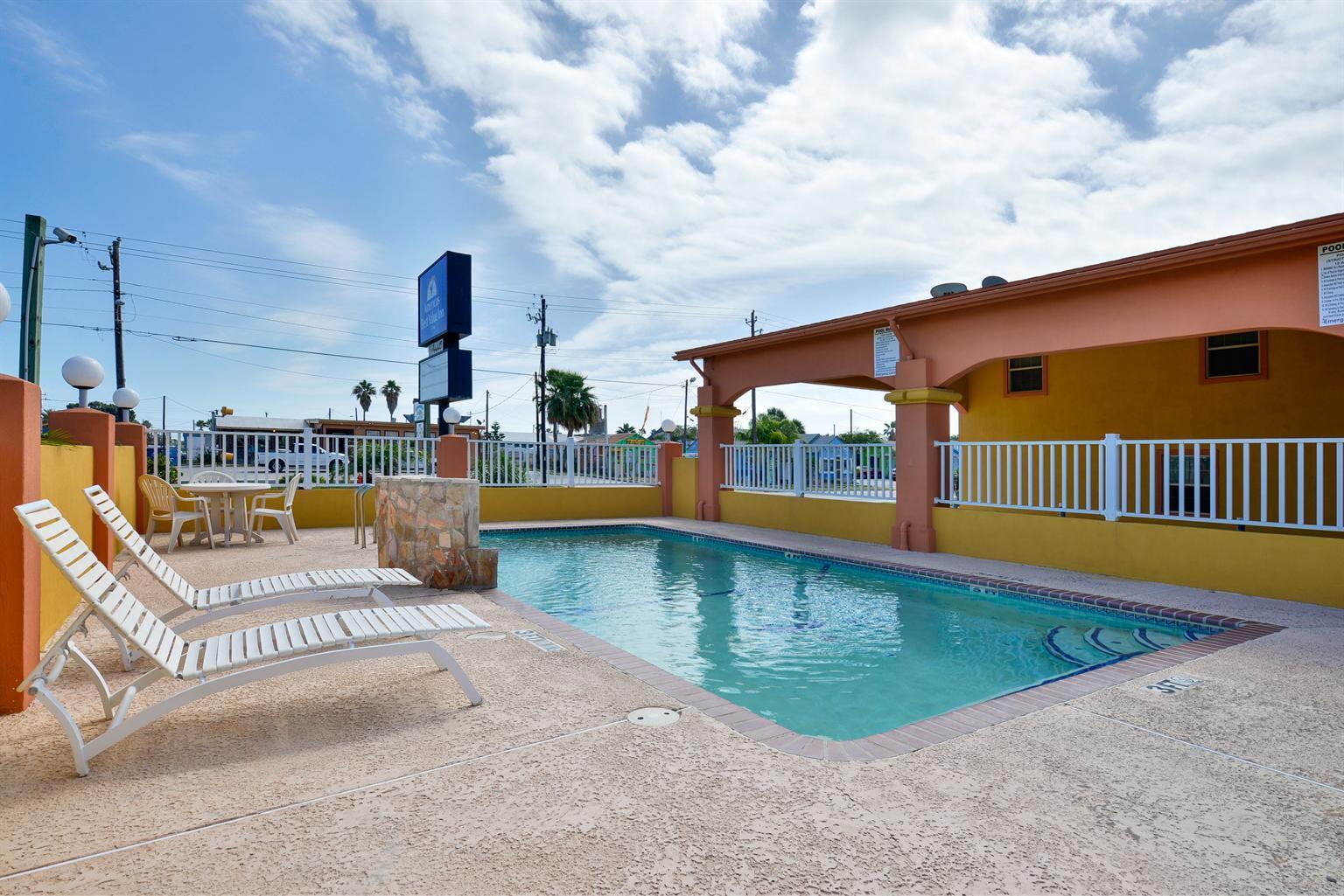 Americas Best Value Inn Port Aransas — photo 3