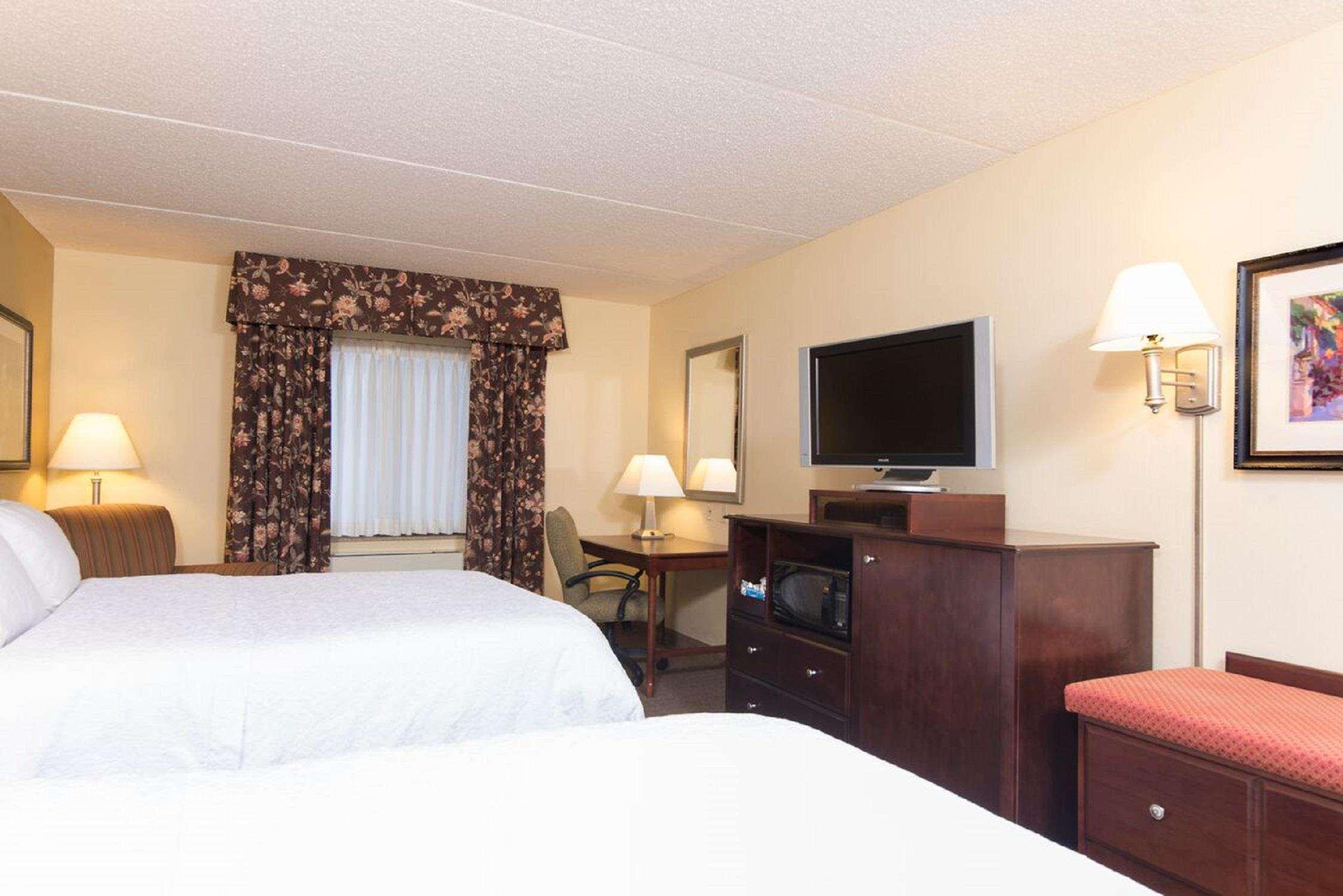 Hampton Inn Schenectady — photo 5