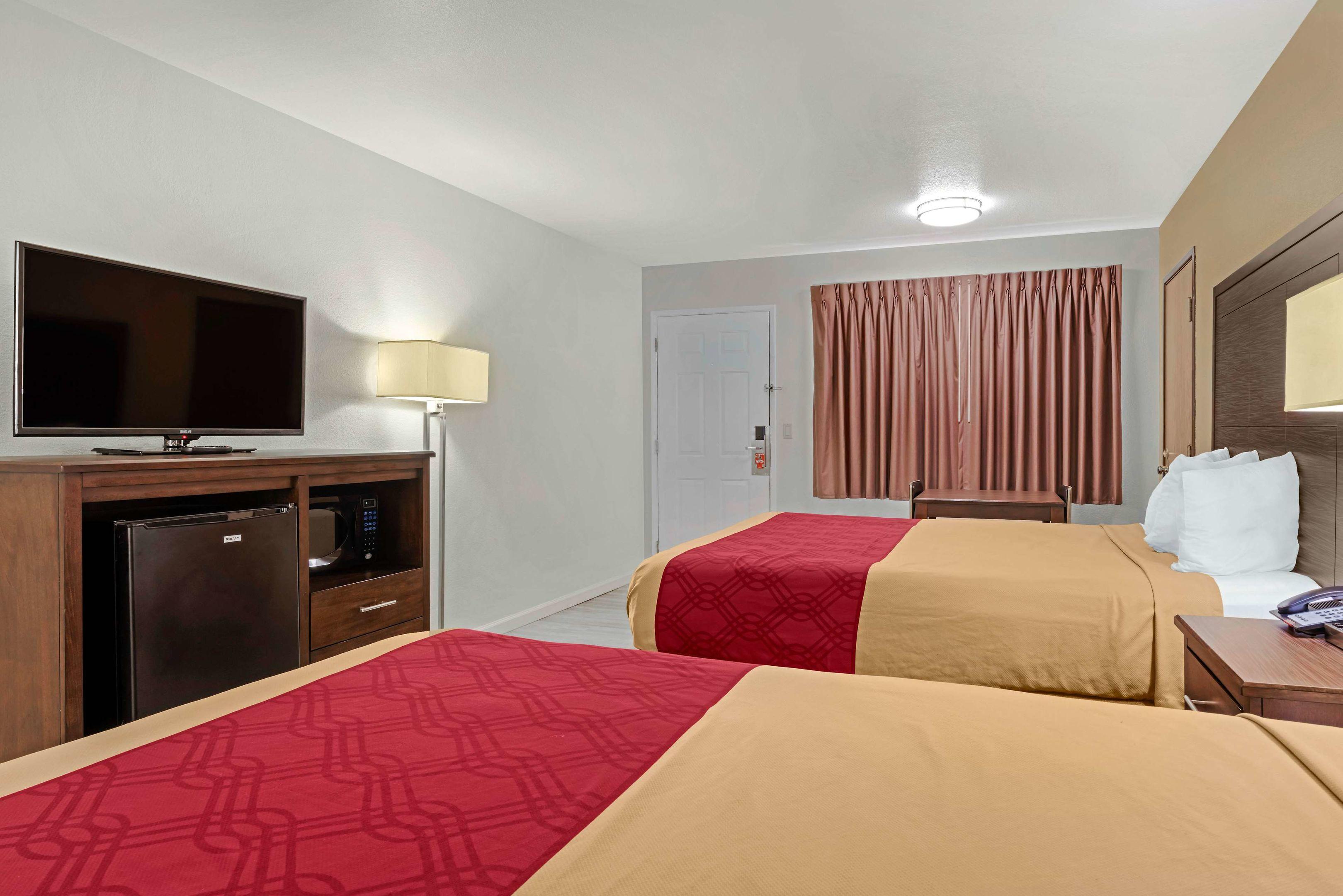 Econo Lodge Williams — photo 5