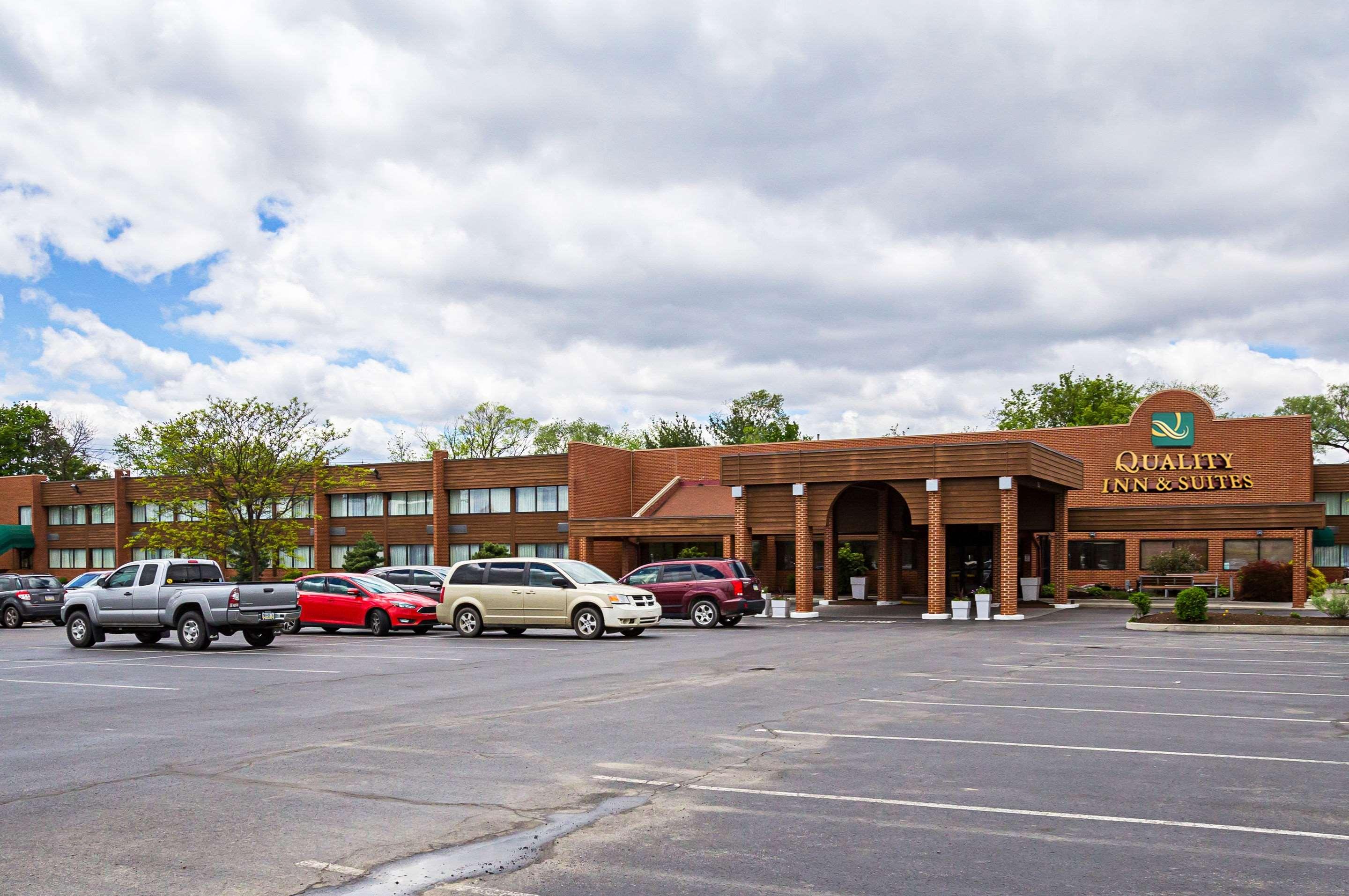 Quality Inn & Suites — photo 3