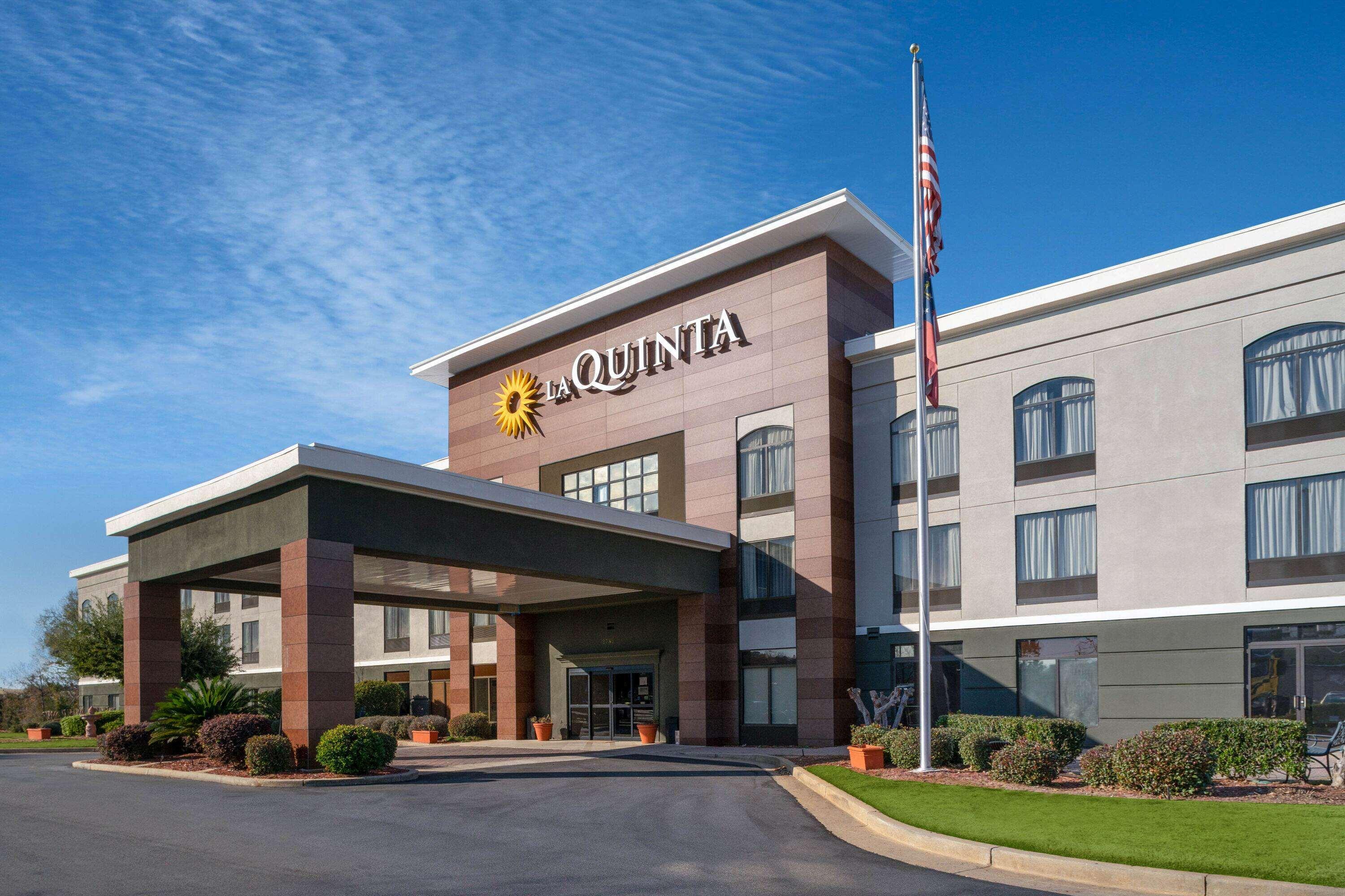La Quinta Inn & Suites by Wyndham Albany — photo 4