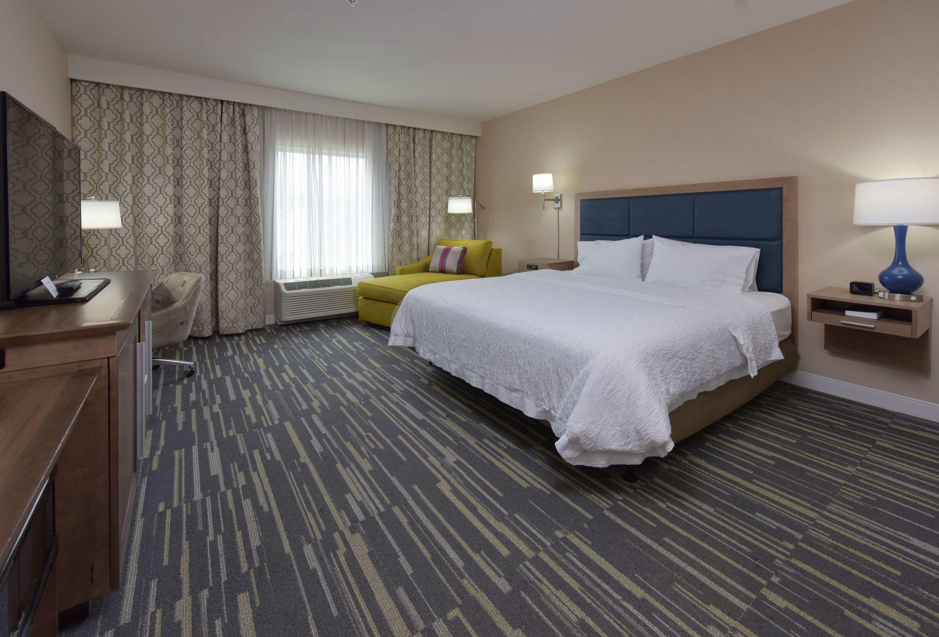 Hampton Inn & Suites Seattle/Redmond — photo 5