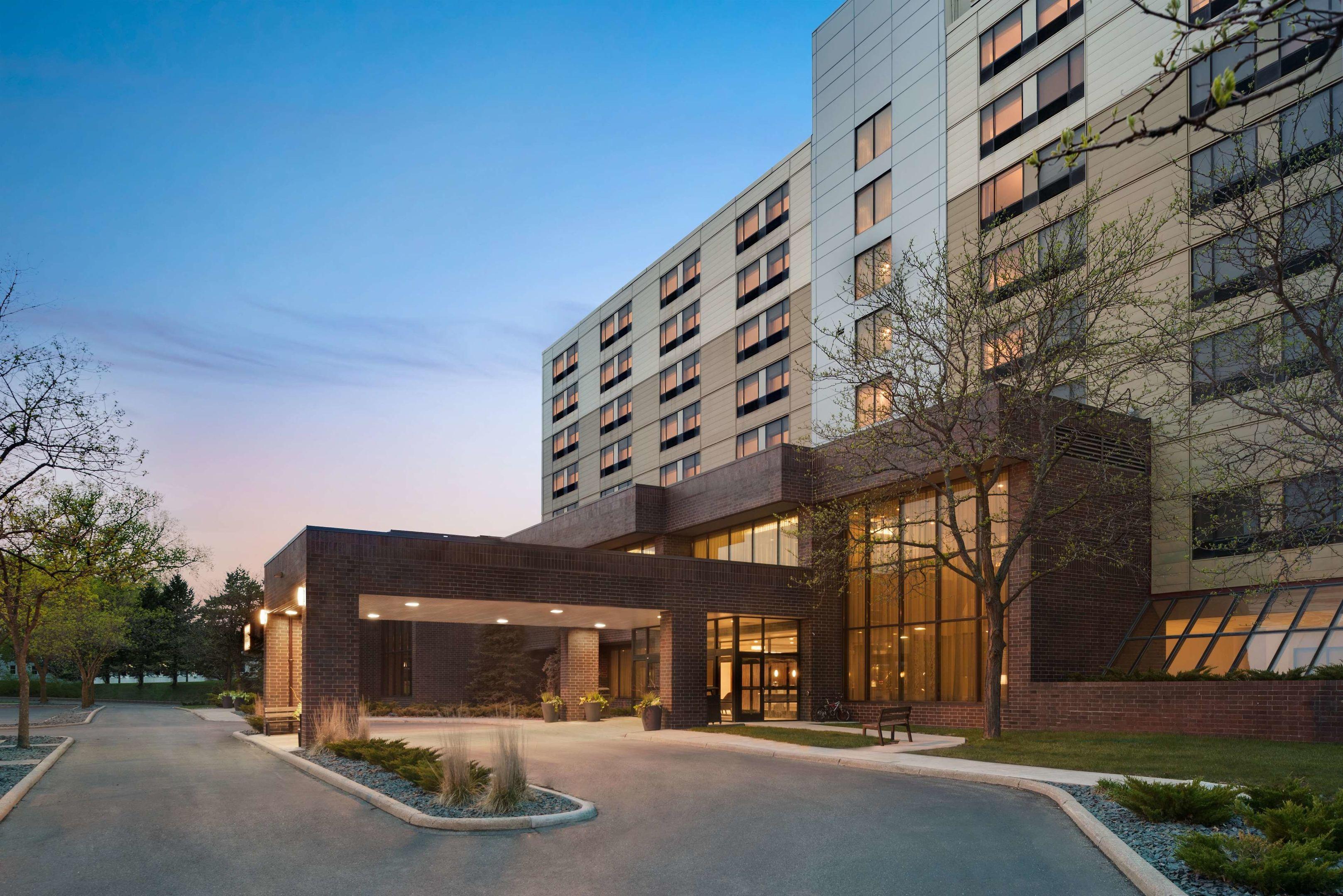 DoubleTree by Hilton St. Paul East — photo 4