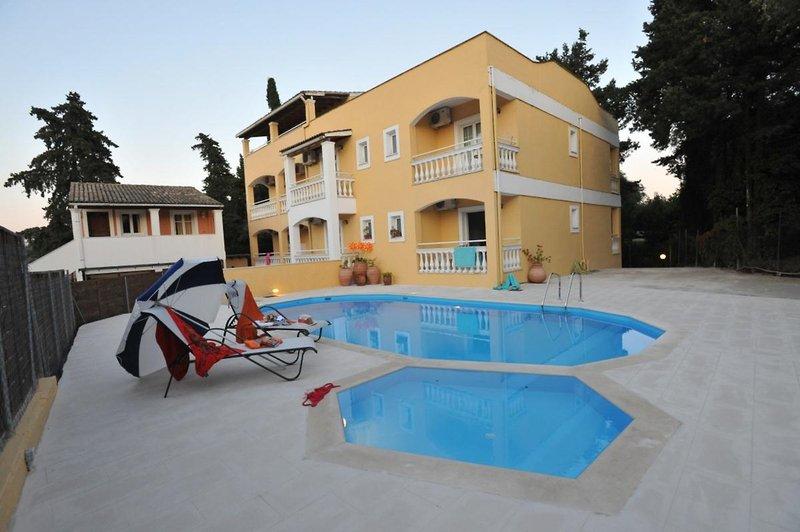 Saint Spiridon Hotel — photo 4
