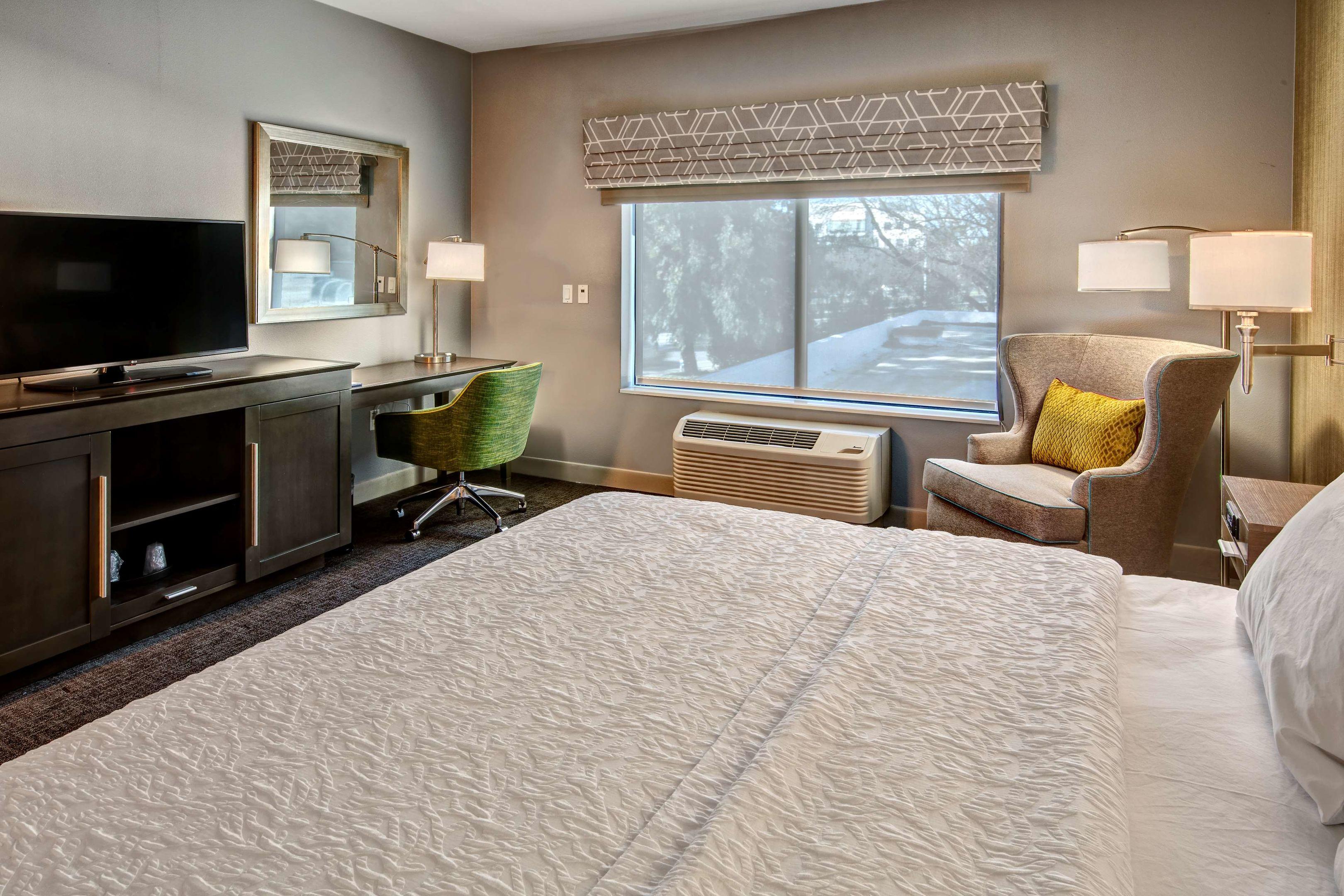 Hampton Inn & Suites San Jose Airport — photo 5