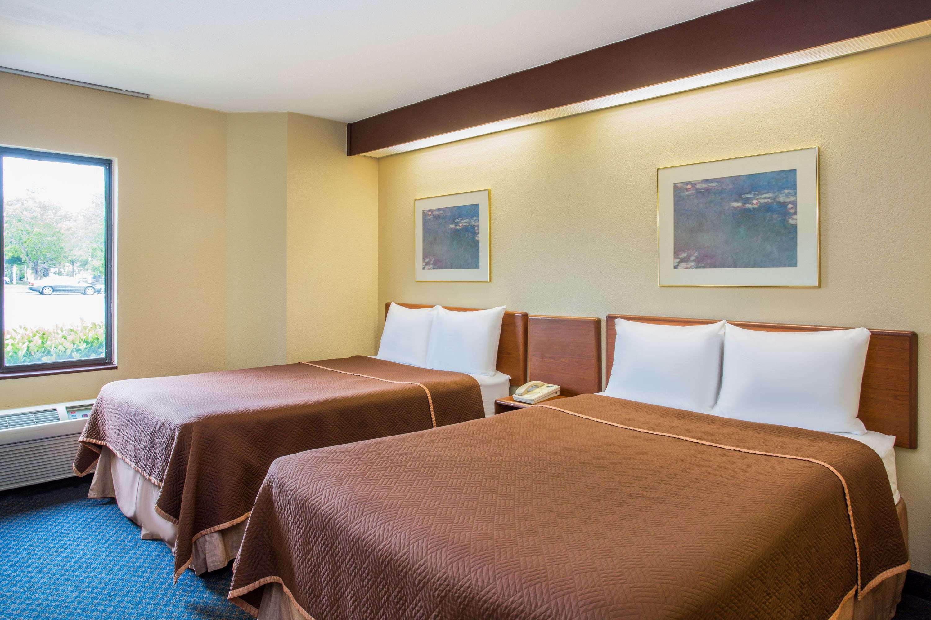 Travelodge Fort Myers Airport — photo 3