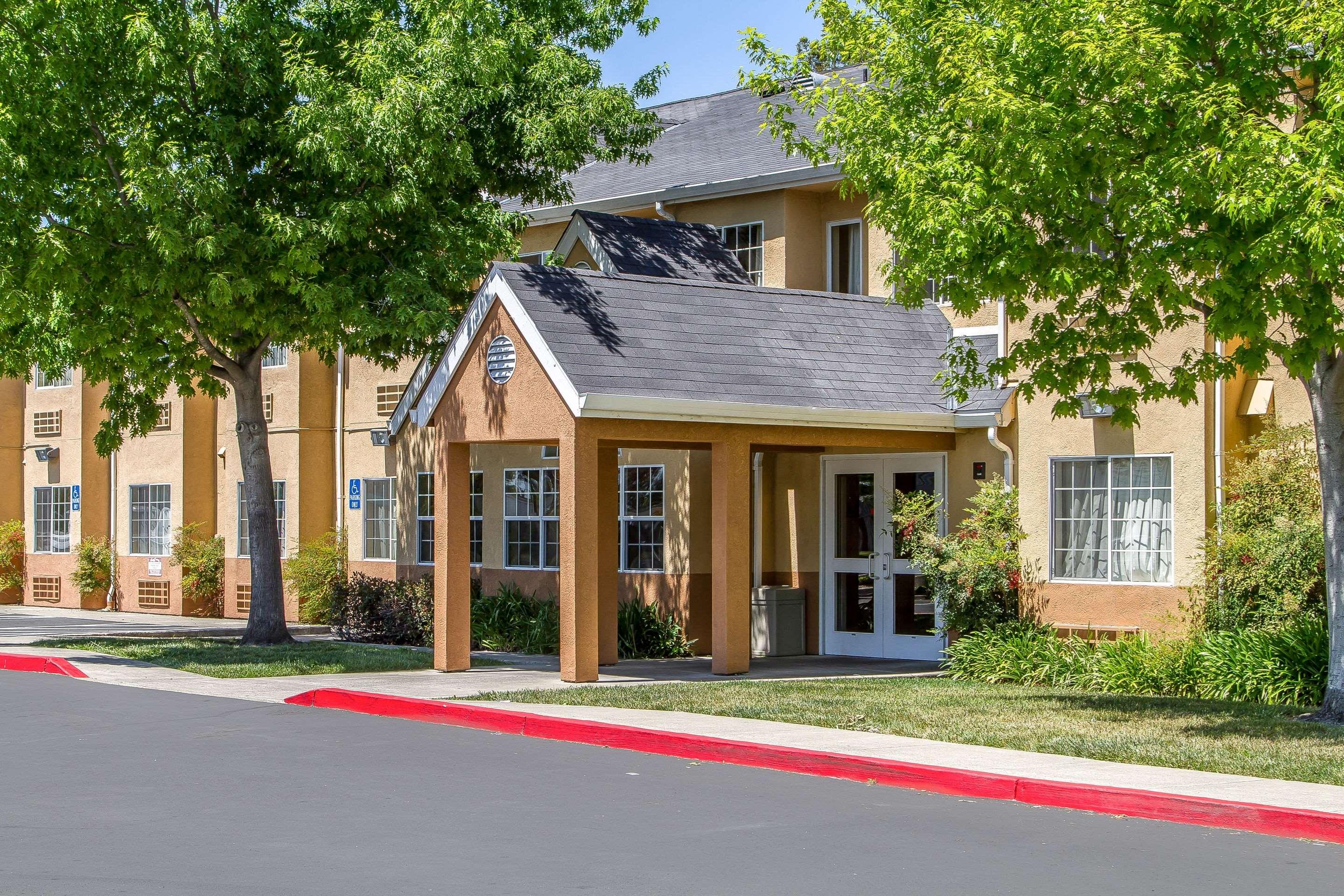 Quality Inn & Suites — photo 3