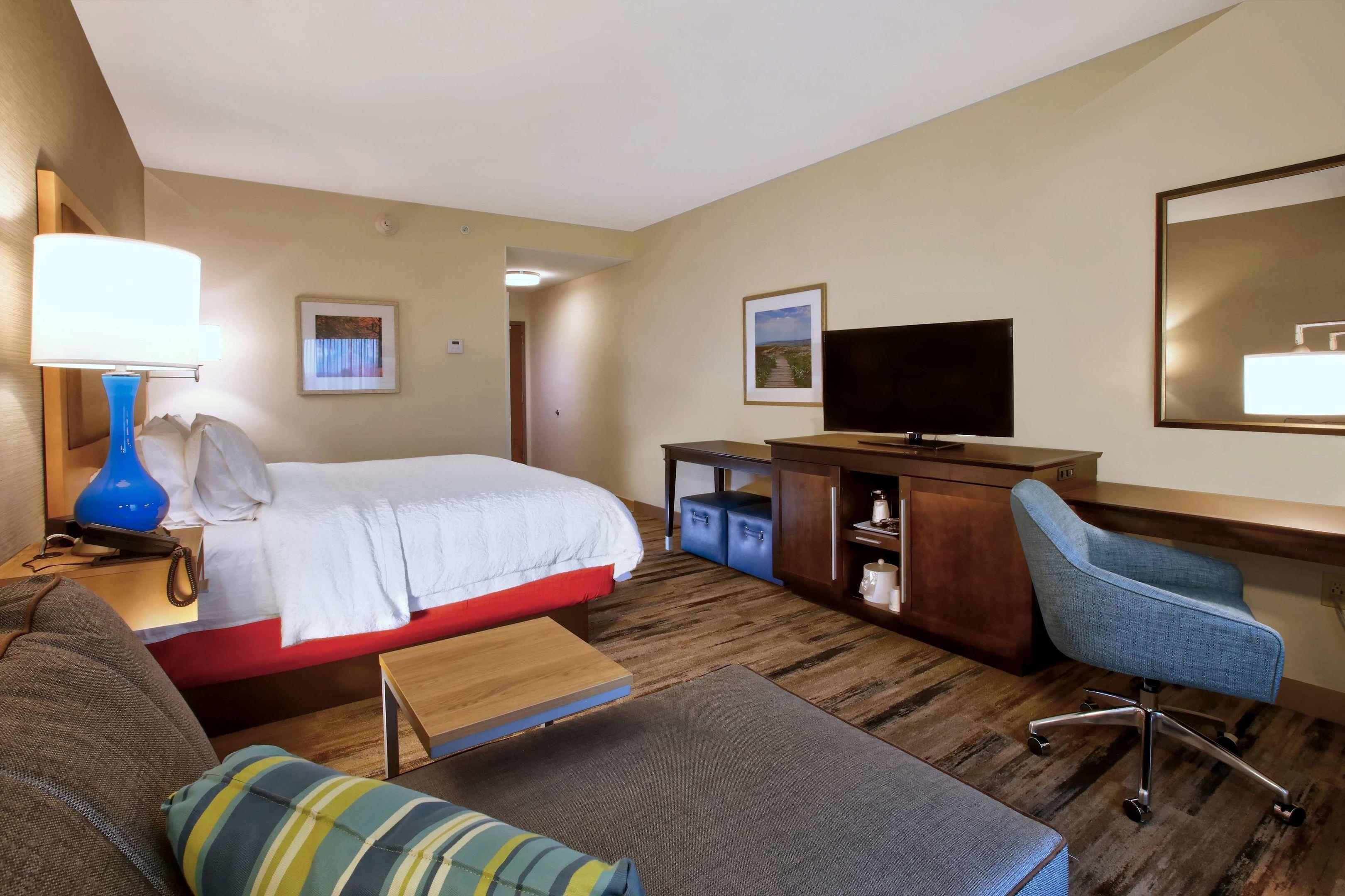 Hampton Inn & Suites Baltimore/Aberdeen — photo 4
