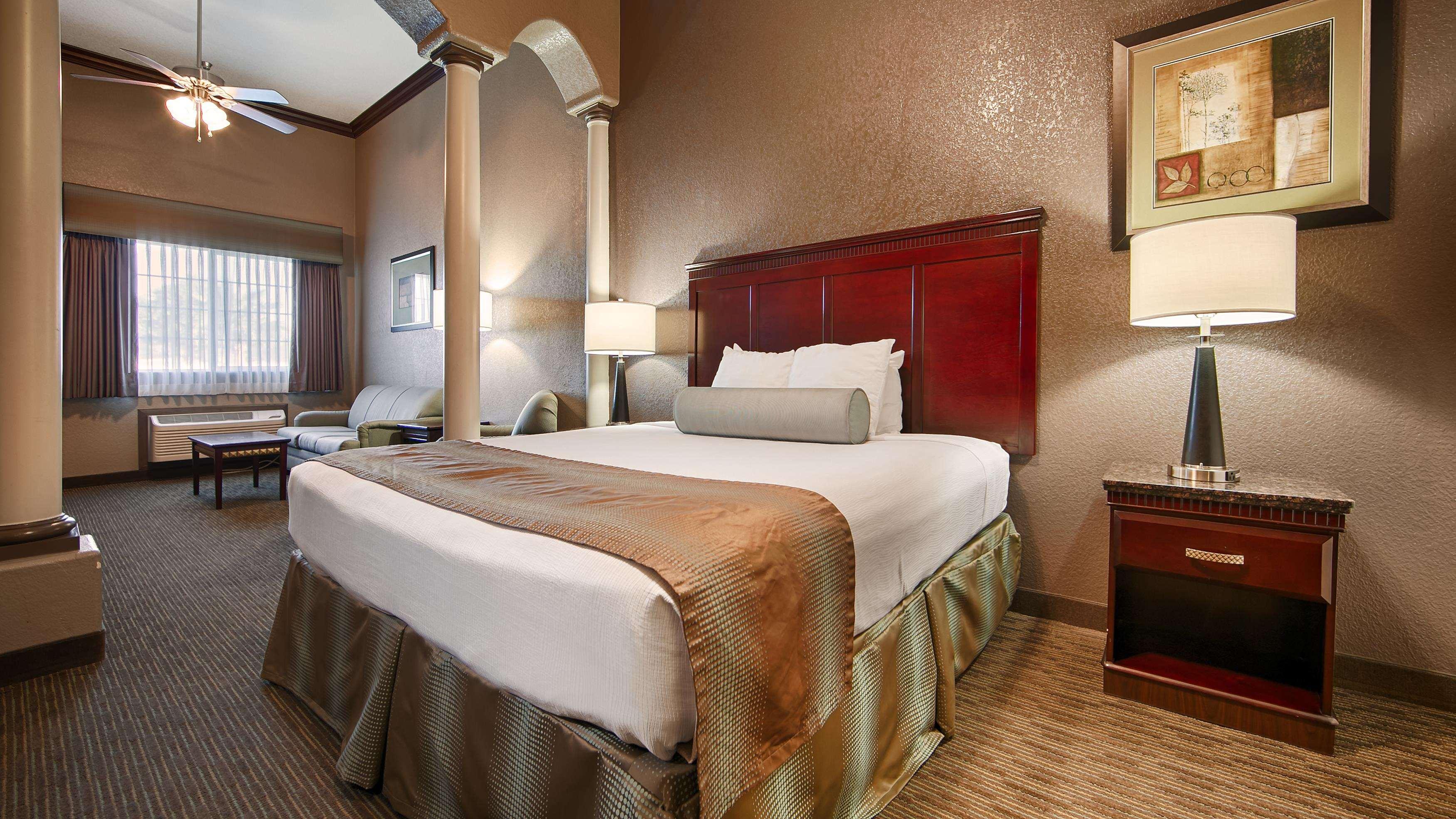 Best Western Plus Main Street Inn — photo 5