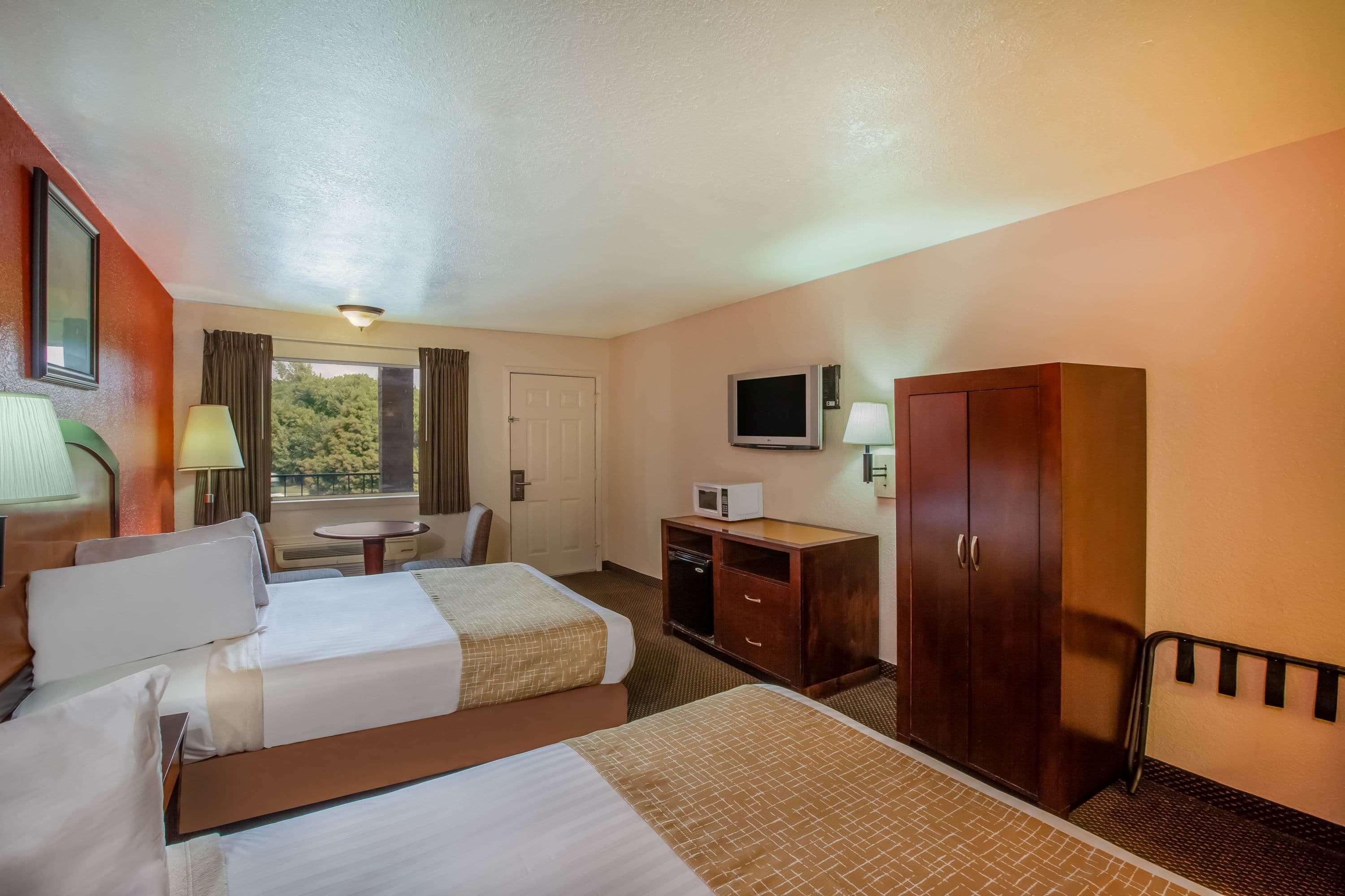 Travelodge Houston Hobby Airport — photo 4