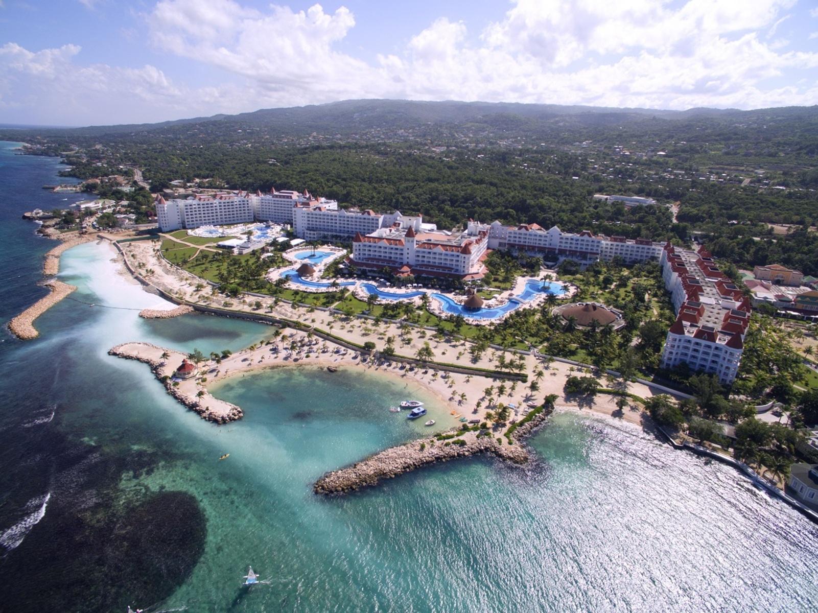 Bahia Principe Luxury Runaway Bay — photo 3