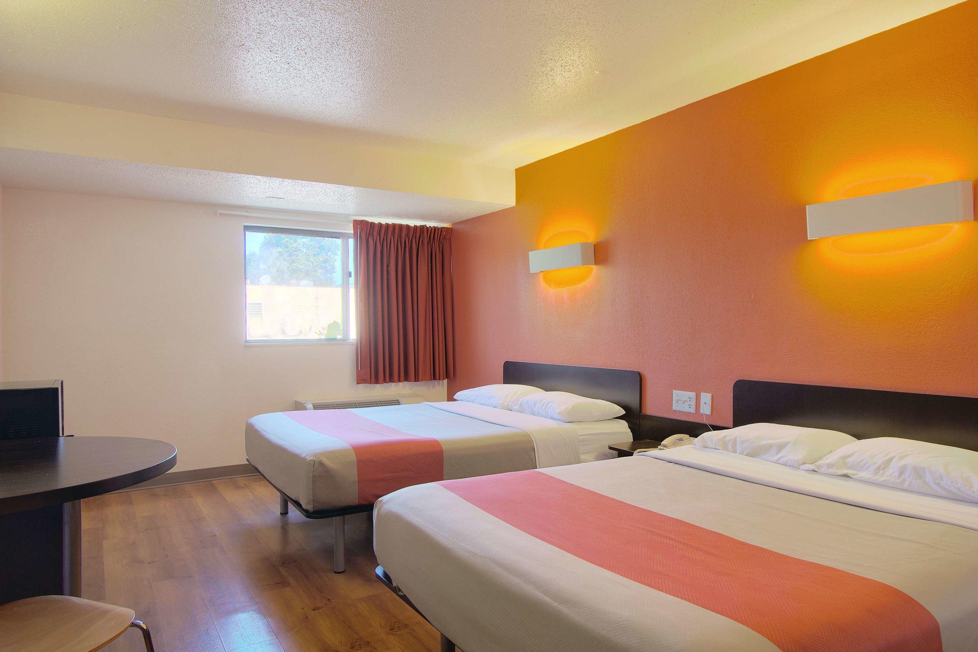 Motel 6 Piscataway — photo 4