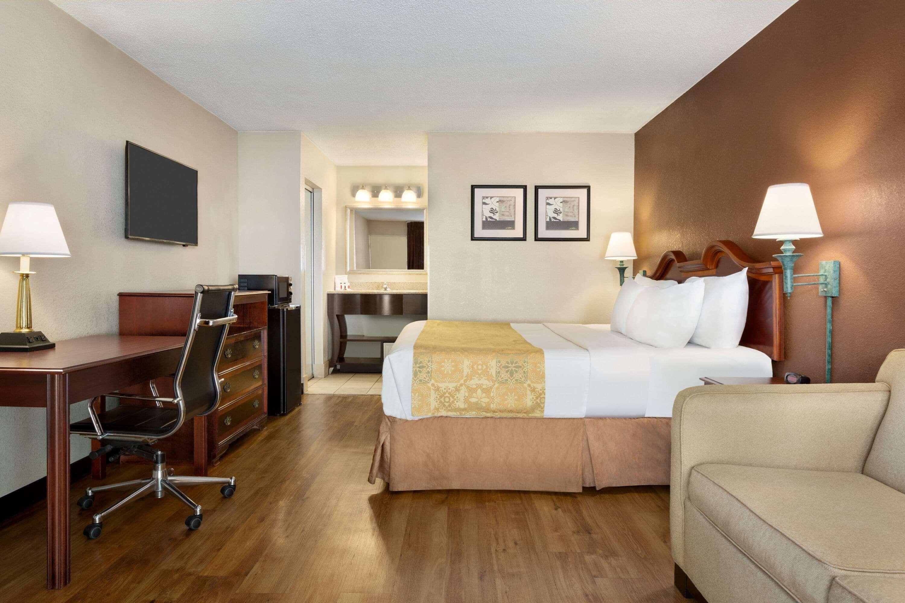 Days Inn Glen Burnie — photo 5