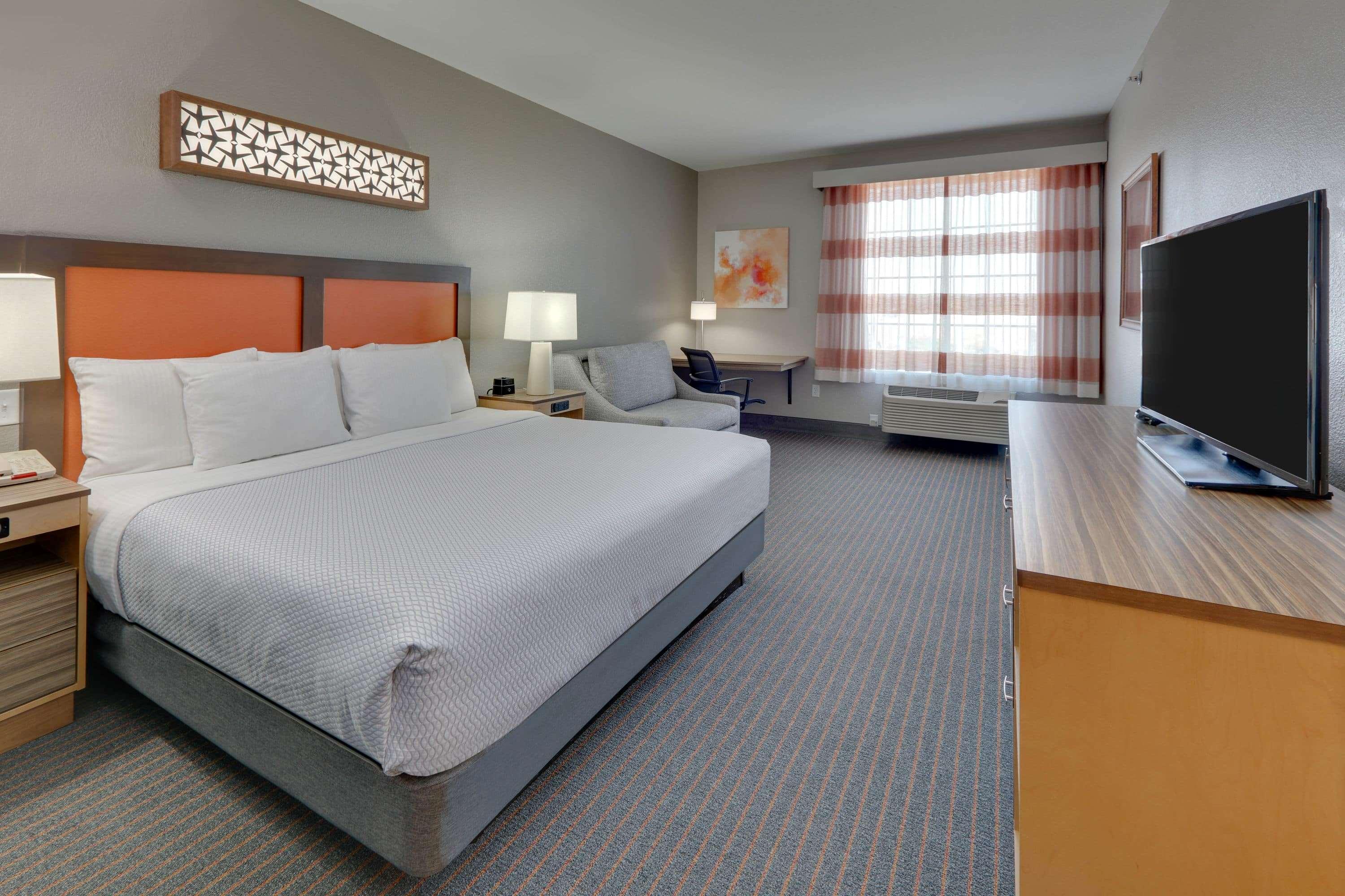 La Quinta Inn & Suites Dallas Love Field — photo 5