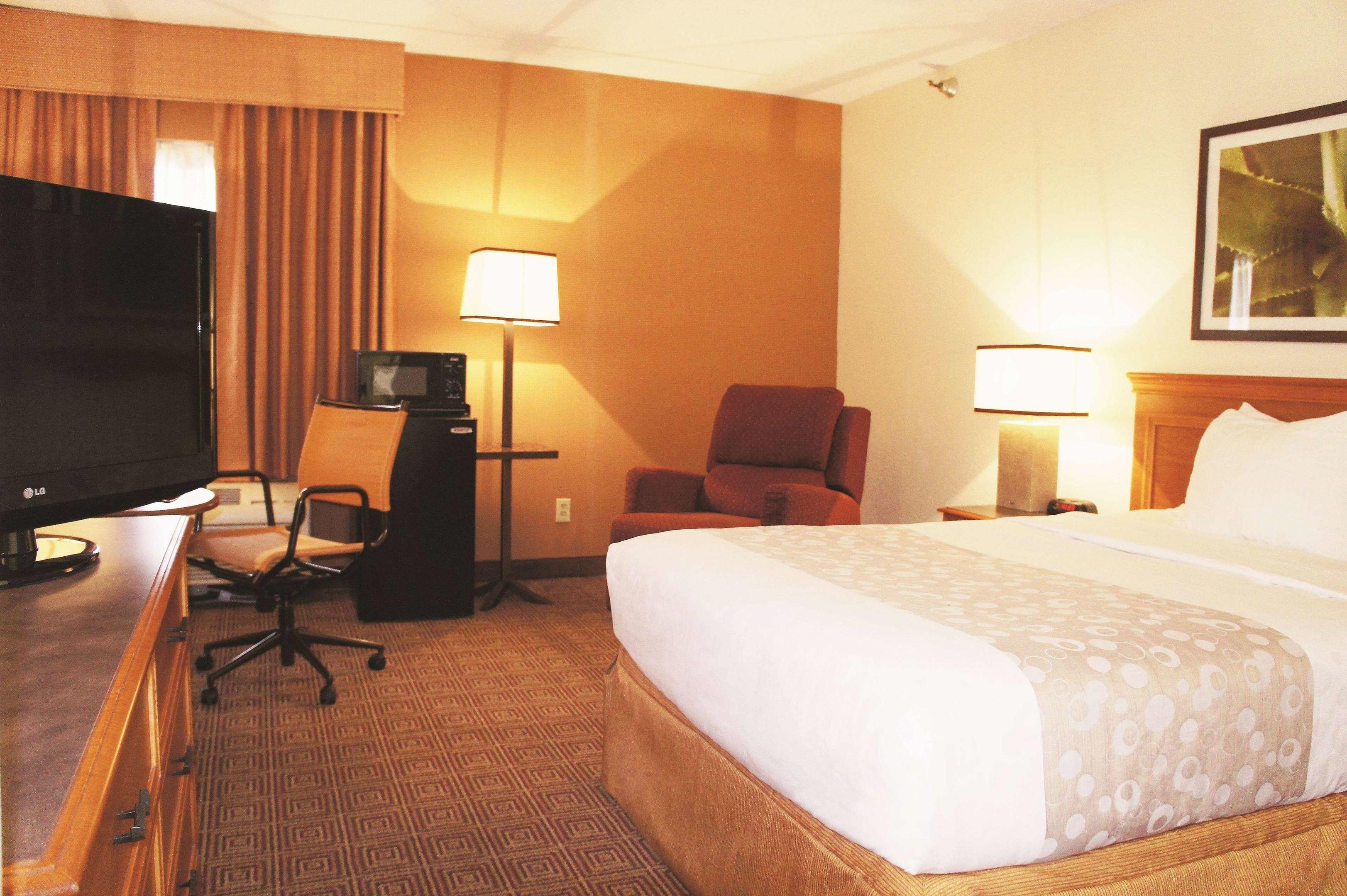 La Quinta Inn by Wyndham Kansas City North — photo 5
