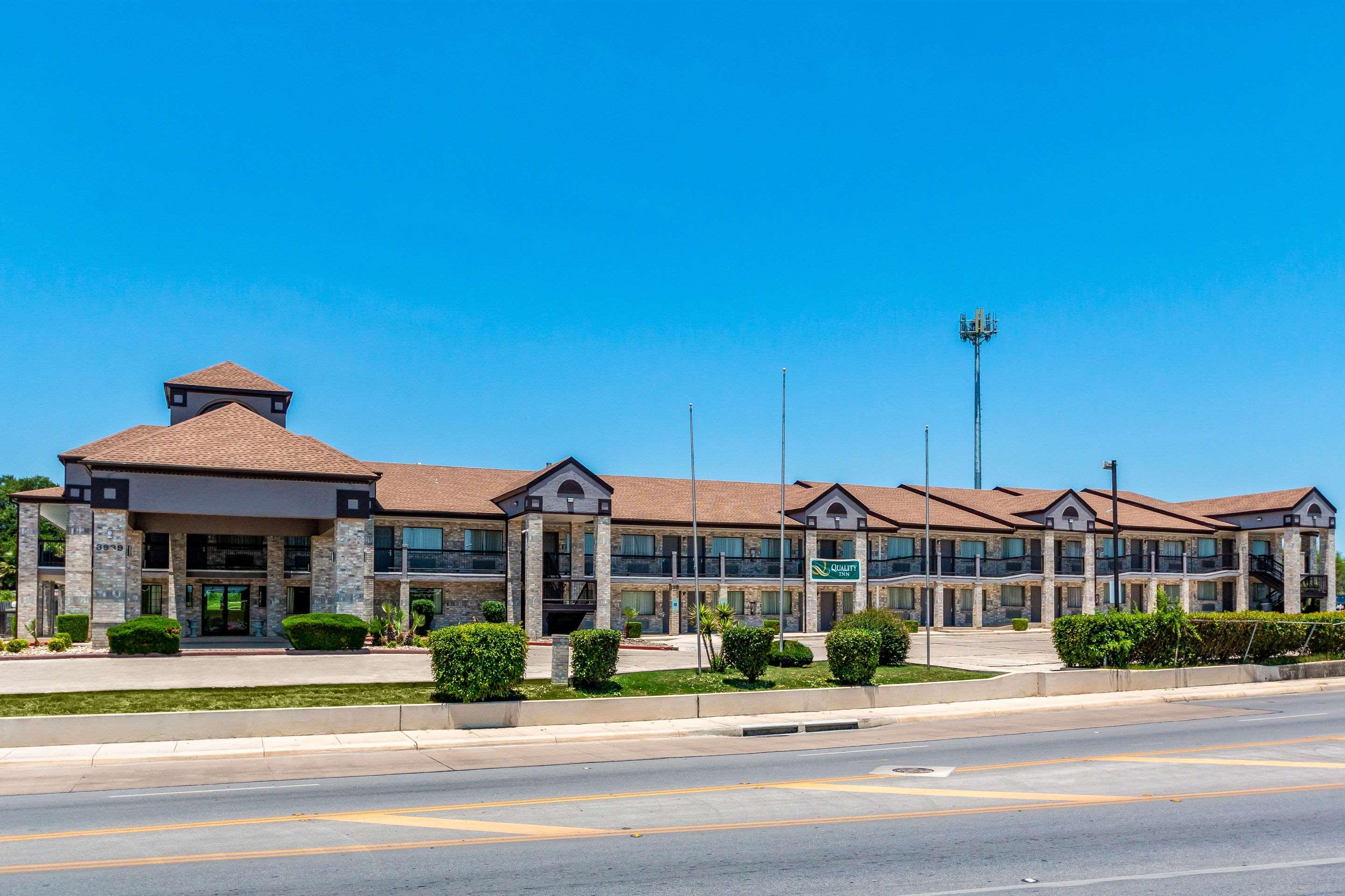 Quality Inn I-10 East Near AT&T Center — photo 4
