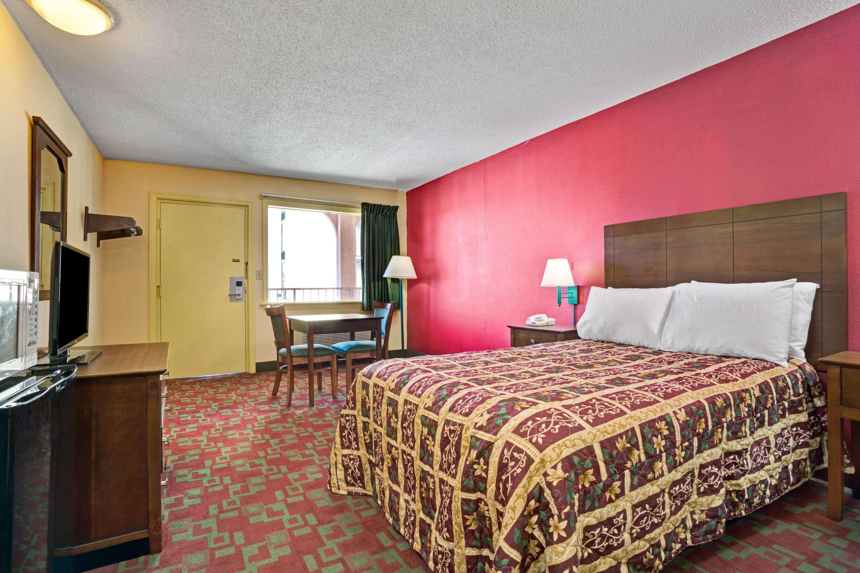 Days Inn Elizabeth City — photo 4