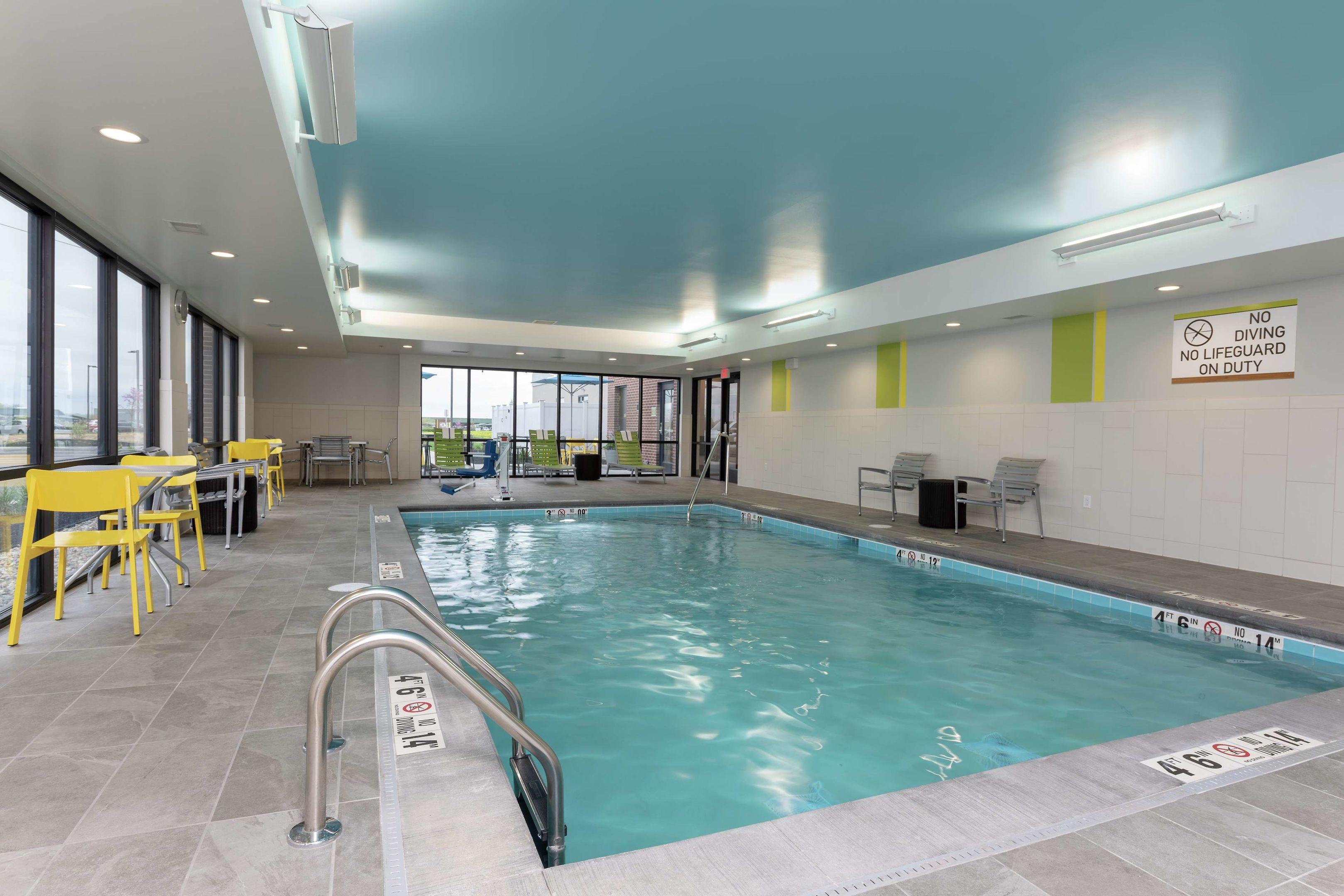 Home2 Suites by Hilton Indianapolis Airport — photo 4