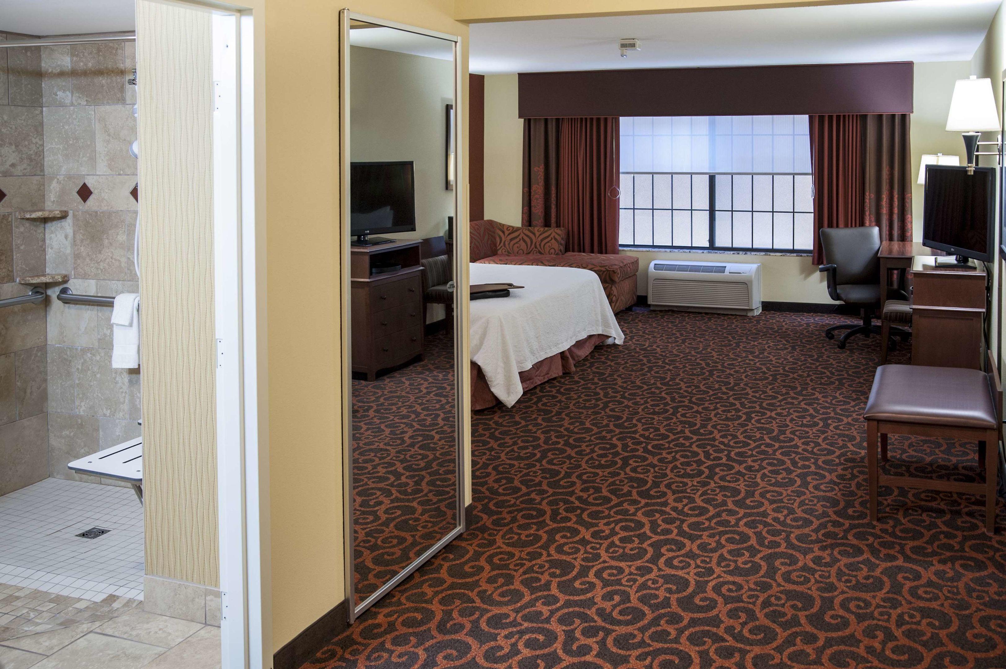 Hampton Inn & Suites Watertown — photo 3