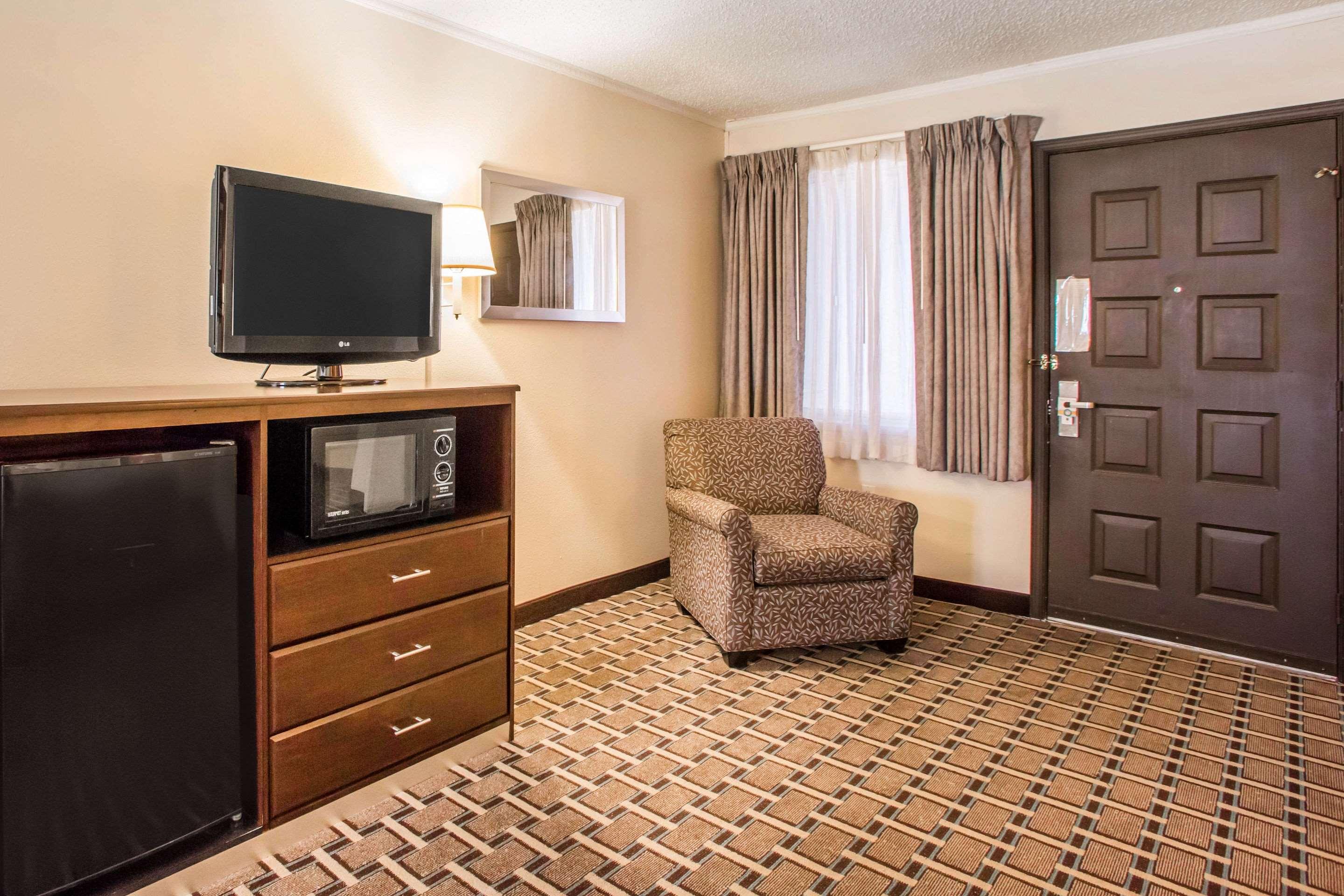 Quality Inn & Suites Millville Vineland — photo 4