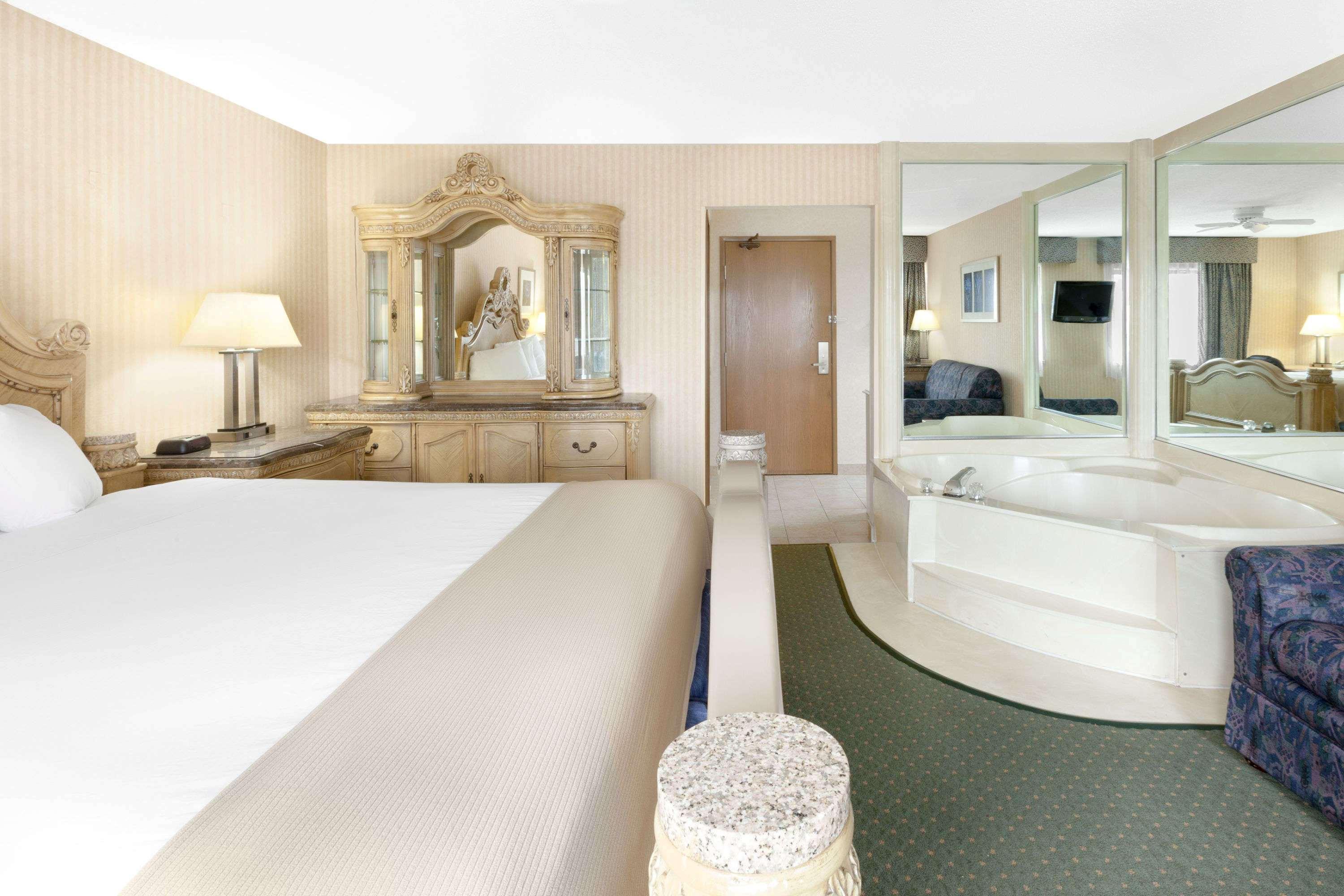 Baymont Inn and Suites Bridgeport/Frankenmuth — photo 4