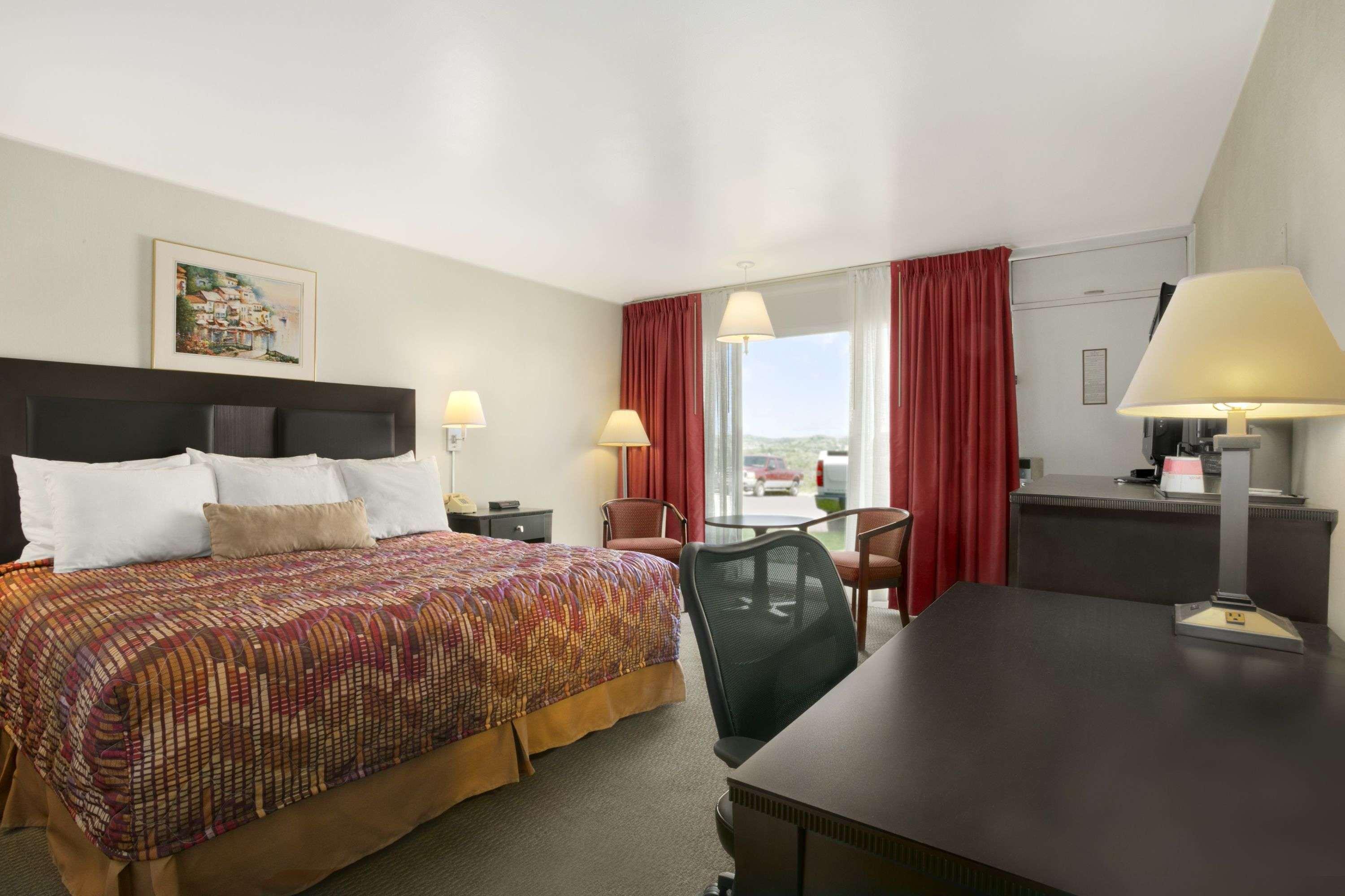 Ramada by Wyndham Washington — photo 4